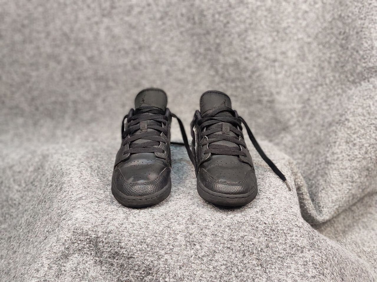 Nike Nike Air Jordan 1 Gs Low Triple Black Retro Leather Sneakers Size US 6.5 / IT 36.5 - 12 Thumbnail