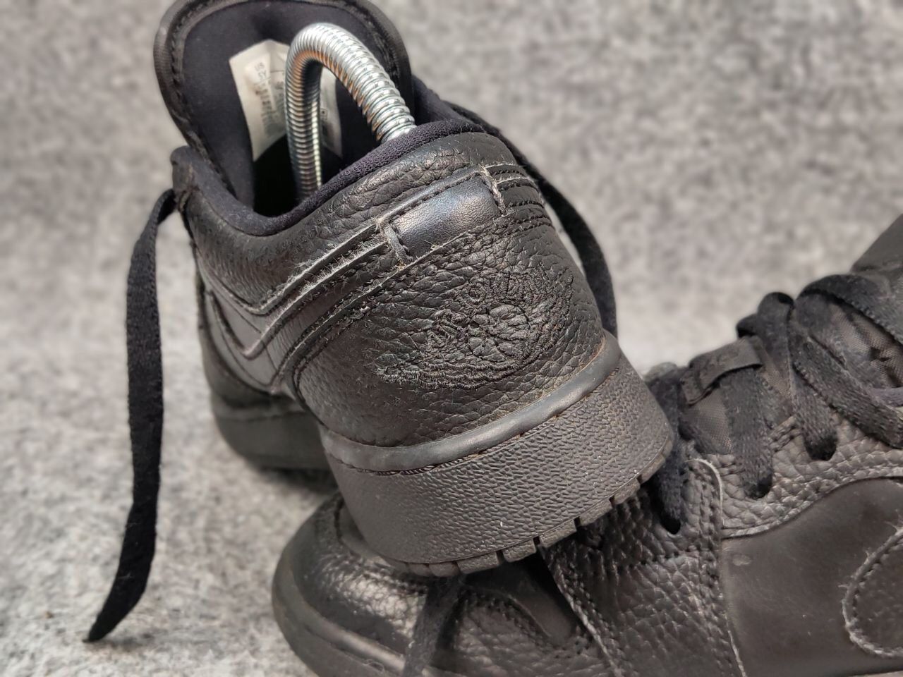 Nike Nike Air Jordan 1 Gs Low Triple Black Retro Leather Sneakers Size US 6.5 / IT 36.5 - 15 Thumbnail