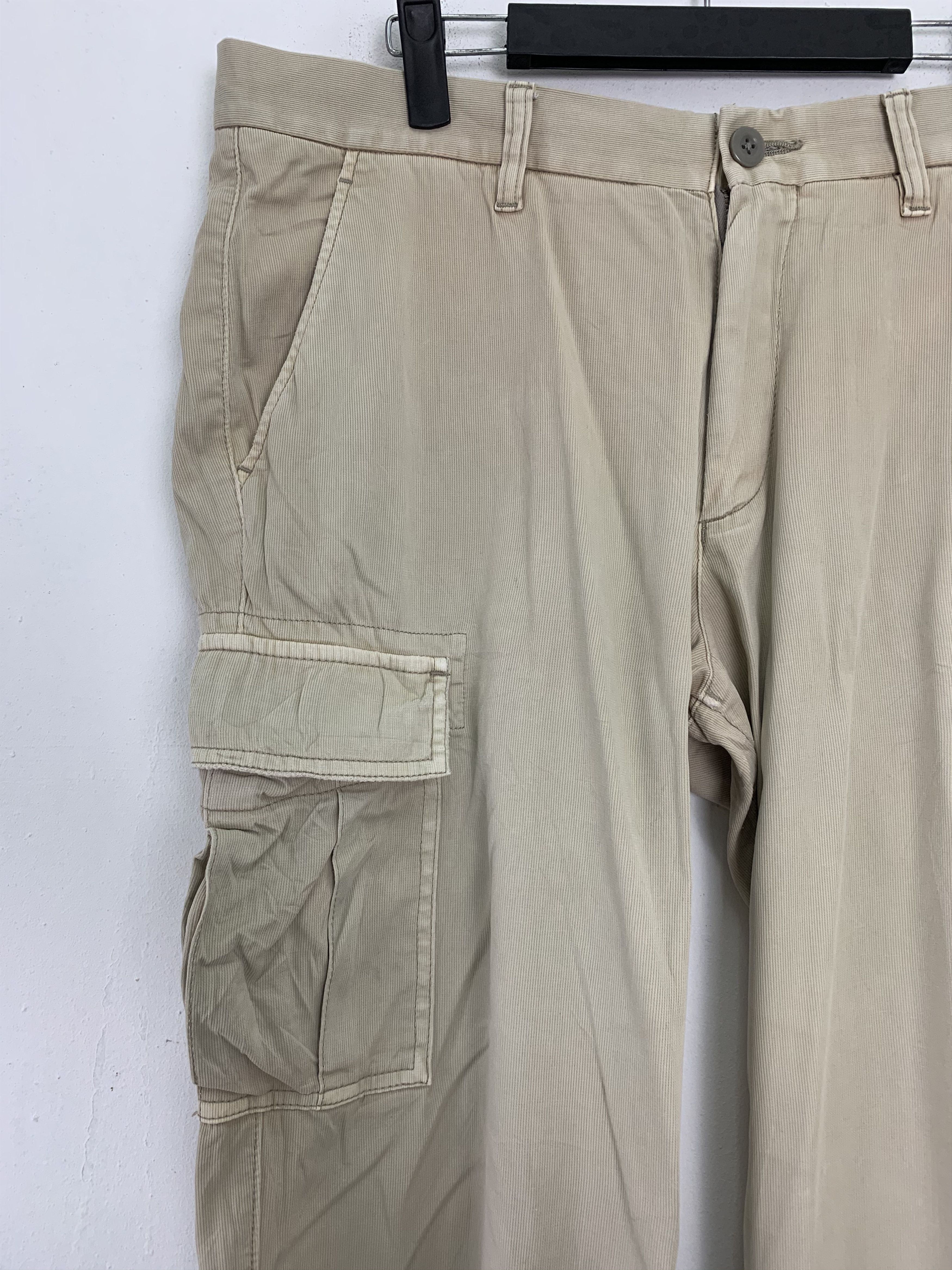 Japanese Brand Cargo Pants Uniqlo Soft Multipocket Utility Streetwear pant Size US 32 / EU 48 - 4 Thumbnail