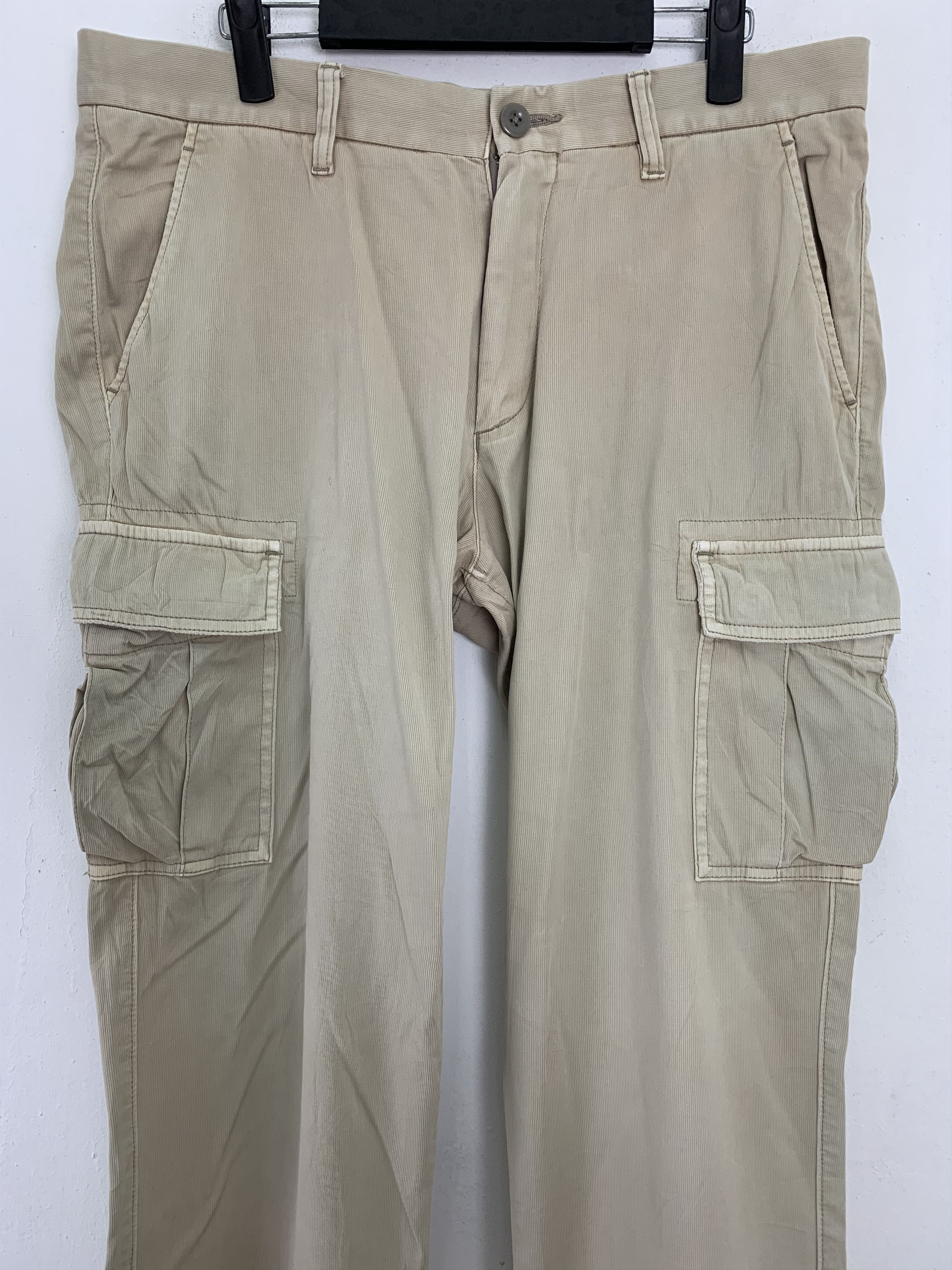 Japanese Brand Cargo Pants Uniqlo Soft Multipocket Utility Streetwear pant Size US 32 / EU 48 - 2 Thumbnail