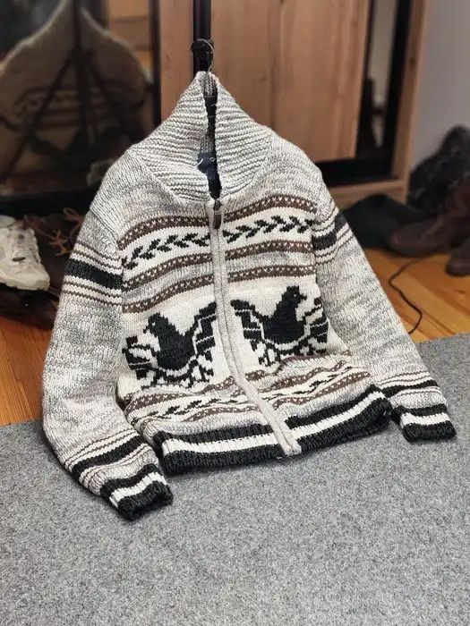 Japanese Brand Vintage 90's Cable Knit Wool Animal Pattern Cowichan Sweater Size US L / EU 52-54 / 3 - 10 Thumbnail