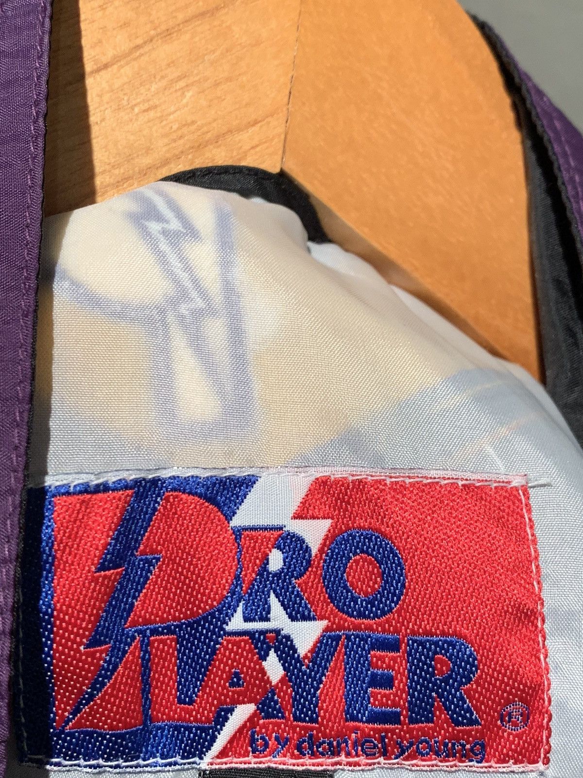 NBA × Pro Player × Vintage *RARE* Vintage Pro Player Los Angeles Lakers NBA Jacket - M Size US M / EU 48-50 / 2 - 8 Thumbnail