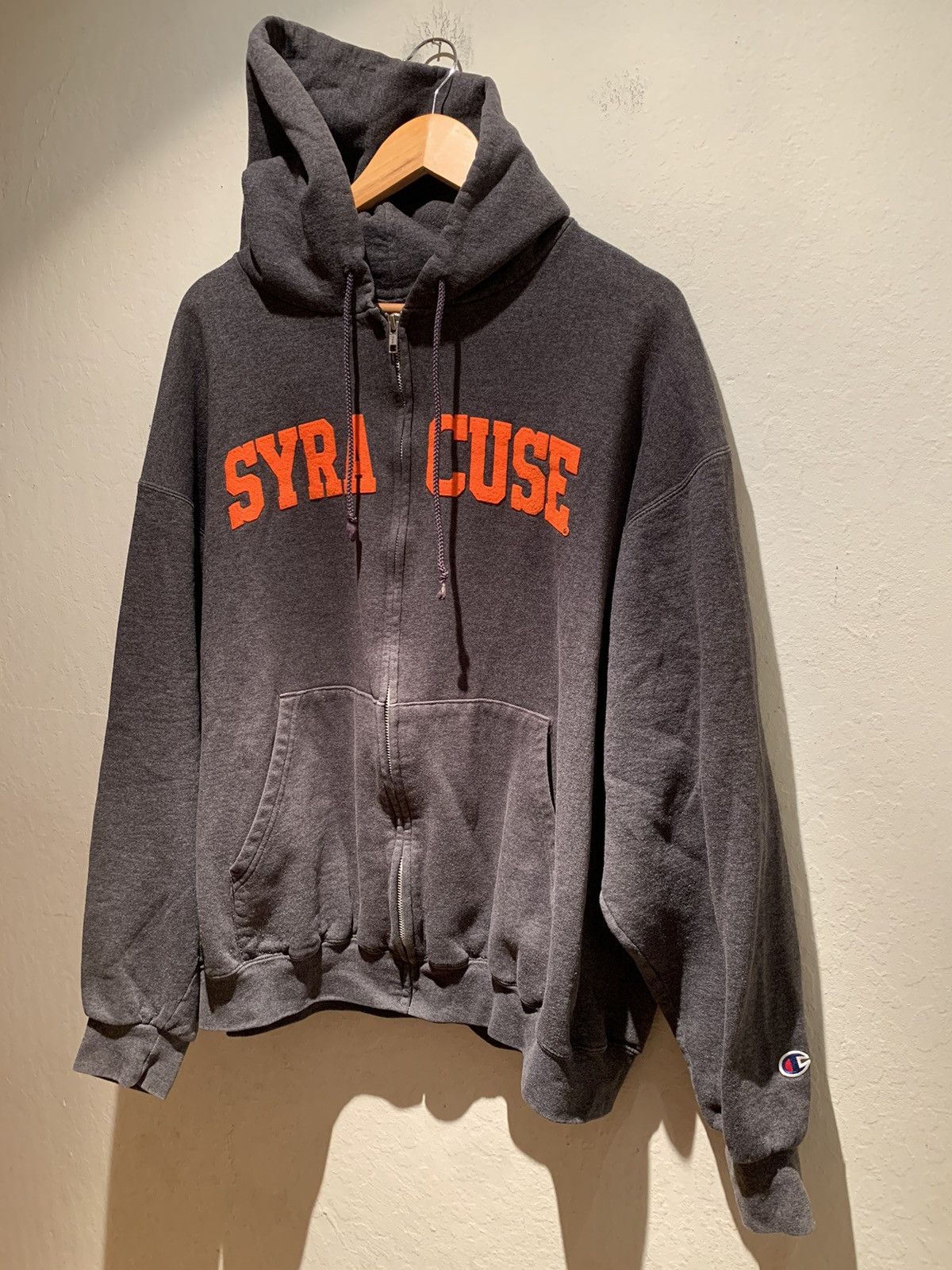 Champion *RARE* Syracuse New York Champion Embroidered Zip Hoodie XL Size US XL / EU 56 / 4 - 1 Thumbnail