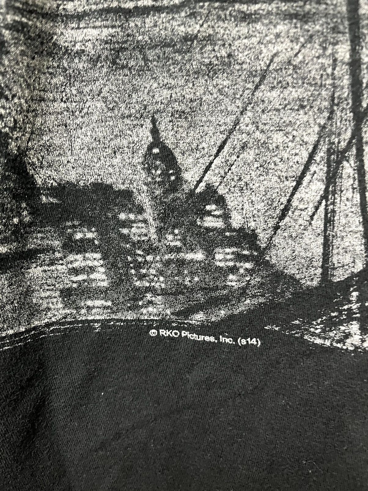 Expert Horror × Old Navy King Kong Movie X Old Navy Brand Photo Tee Size US L / EU 52-54 / 3 - 4 Thumbnail