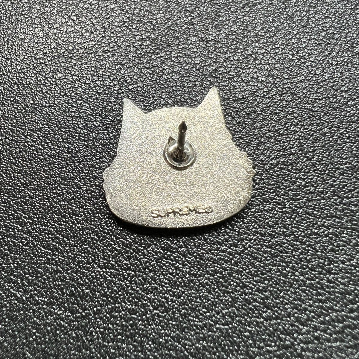 Supreme Supreme Mad Cat Pin FW15 Size ONE SIZE - 2 Thumbnail