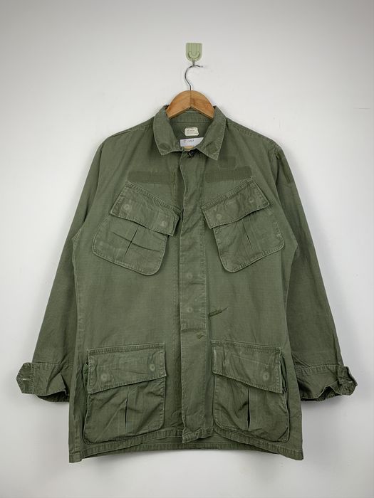 Vintage Vintage 60s US Army Jungle Fatigue Slant Pocket Jacket