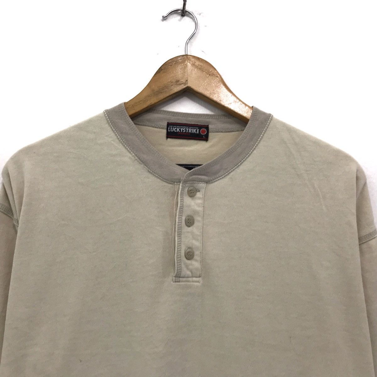 Japanese Brand × Sports Specialties Vintage Lucky Strike Half Button Sweatshirt Size US M / EU 48-50 / 2 - 1 Thumbnail