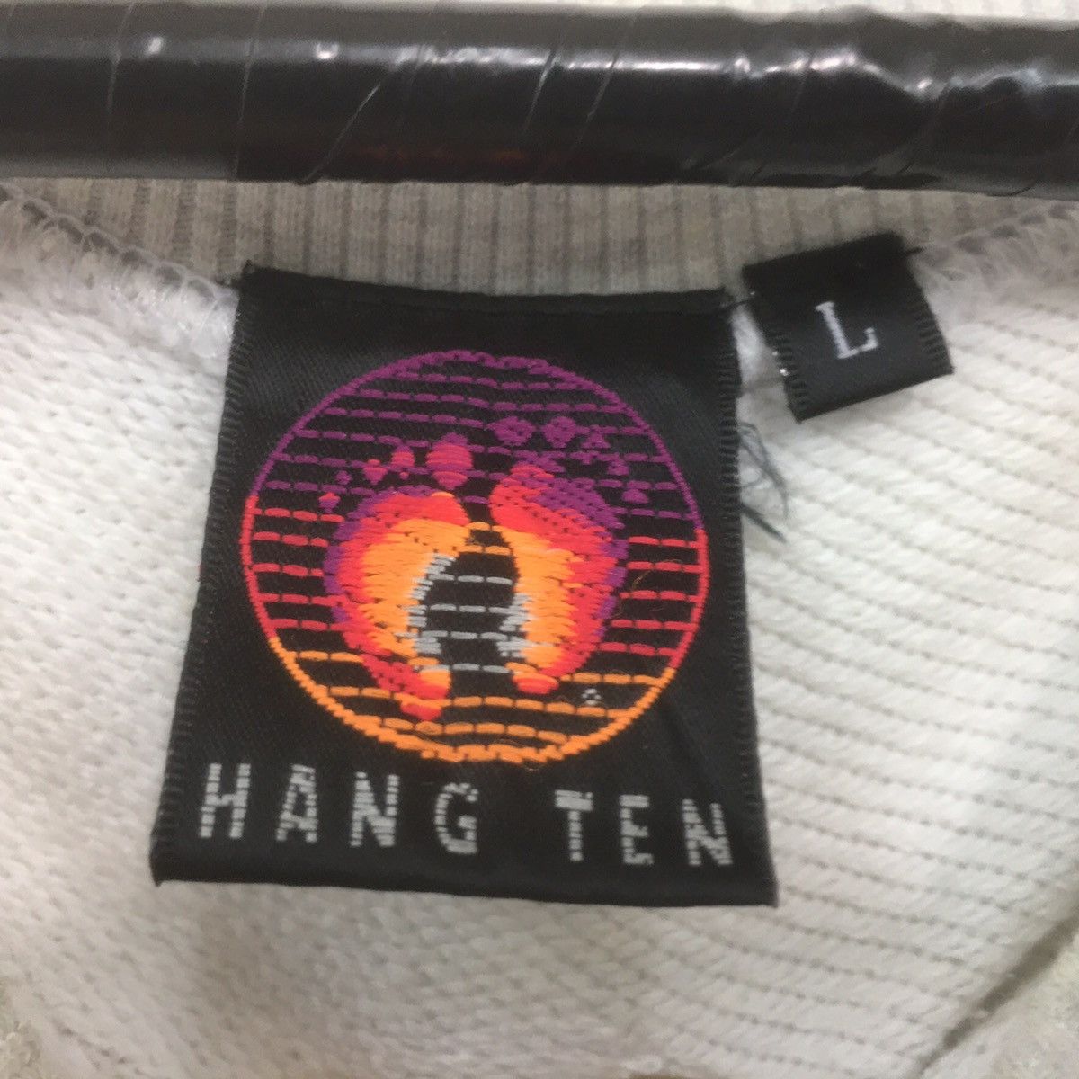 Hang Ten Vintage Hang Ten Sweatshirt Crewneck BigLogo Feet HangTen Size US L / EU 52-54 / 3 - 6 Thumbnail