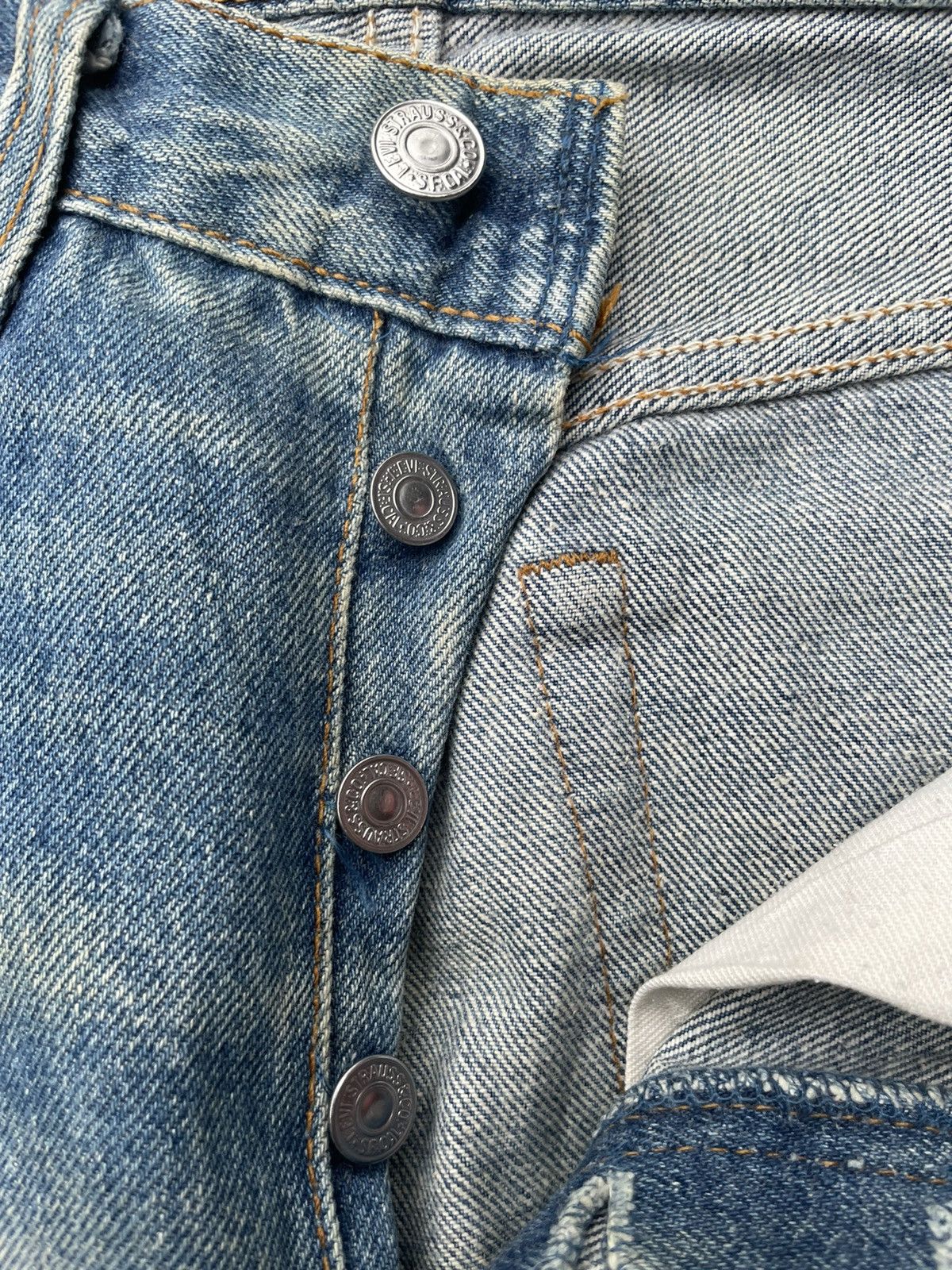Levi's Vintage Levi’s 501XX e 1991 Usa Aging Distressed Size US 28 / EU 44 - 24 Thumbnail