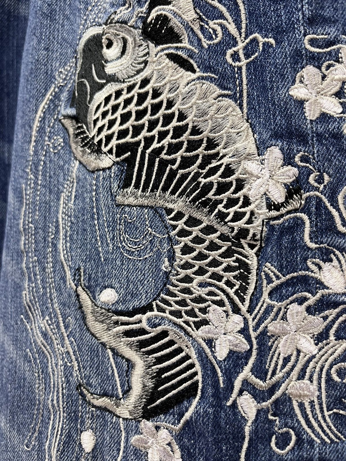 Japanese Brand 🔥OSCAR Sukajan Embroidery Tattoo Fish Koi Karakuri Tamashi Size US 31 - 5 Thumbnail