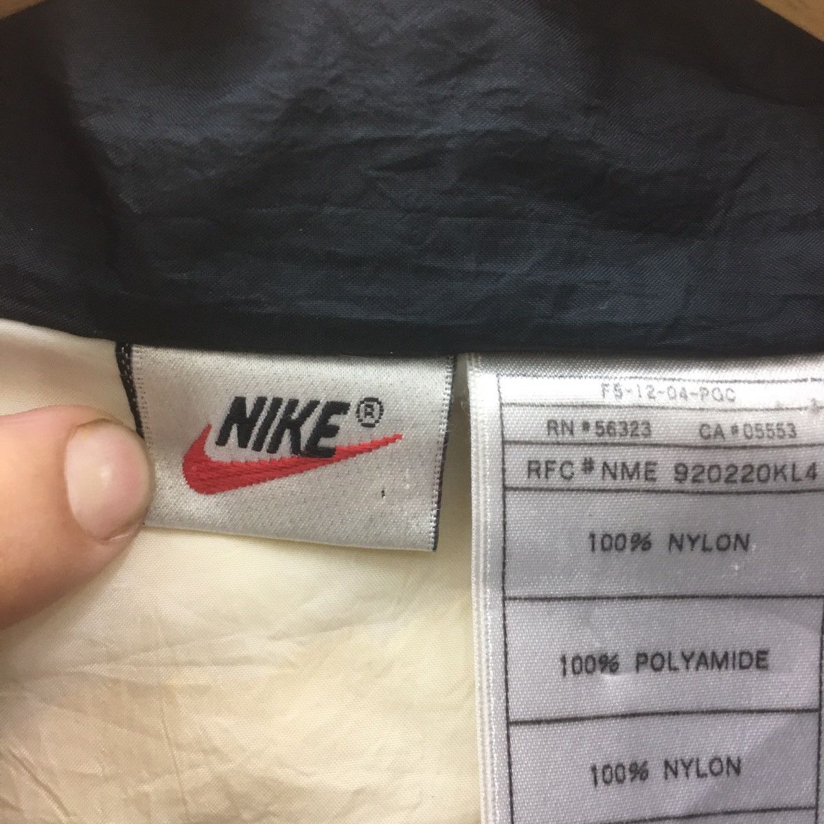 Nike × Vintage Vintage 90’s Nike Biglogo Swoosh Nike Sports Size US M / EU 48-50 / 2 - 10 Thumbnail