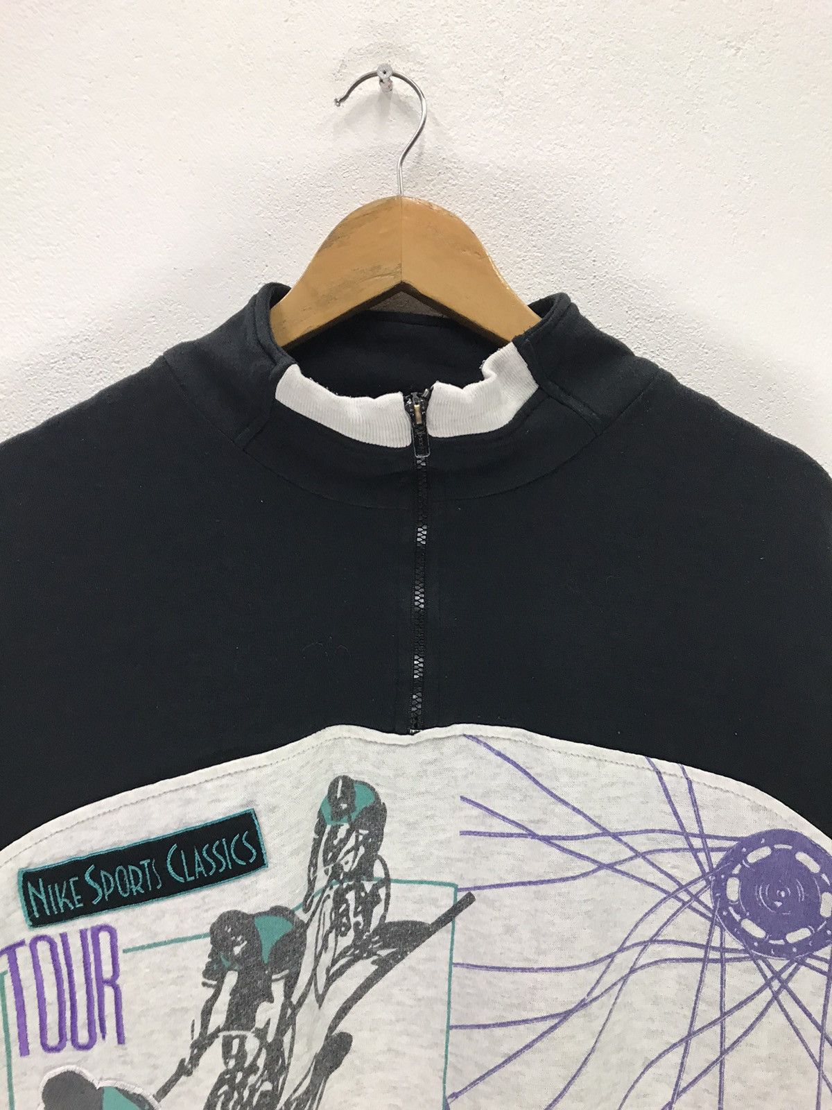 Nike Vintage 90s Nike Sport Classic Bicycle Multicolour Sweater Size US L / EU 52-54 / 3 - 4 Thumbnail