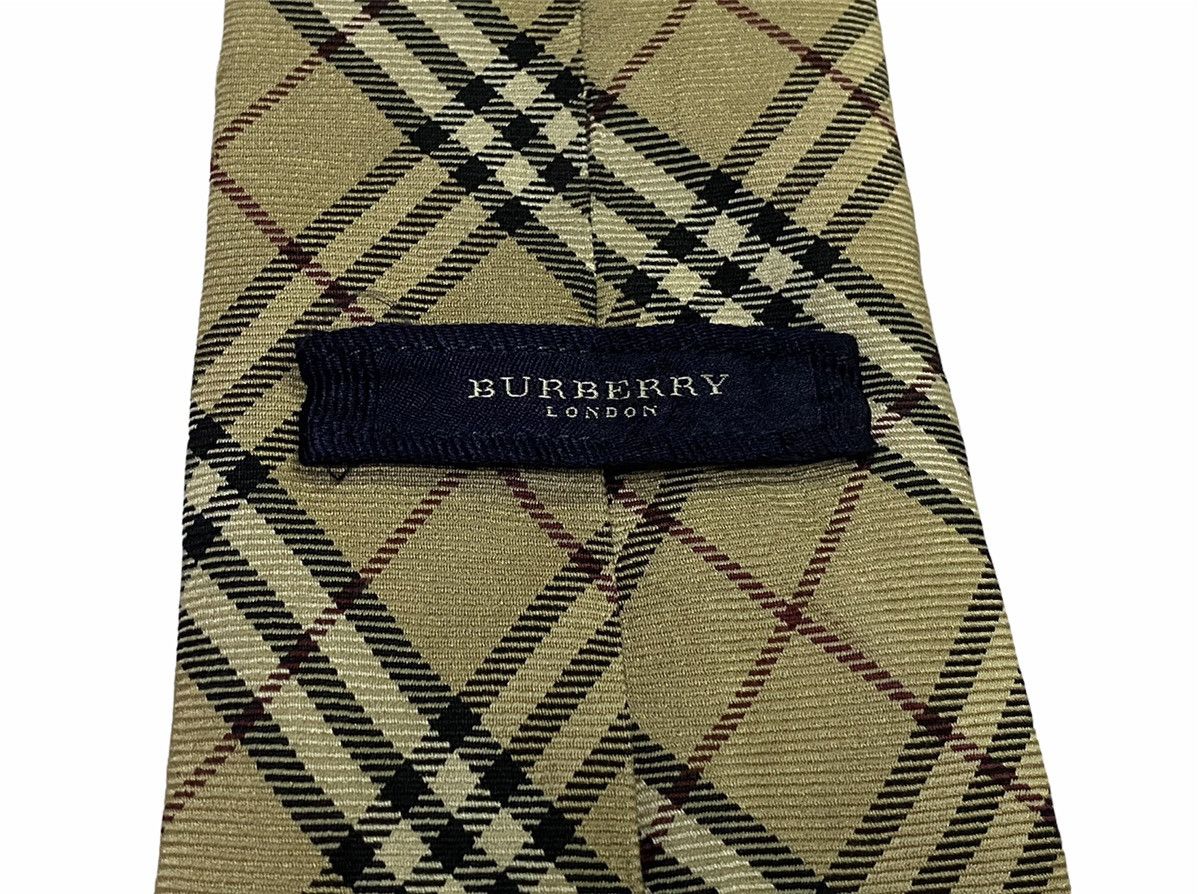 Burberry BURBERRY NOVACHECK SCARVES @ MUFFKER & NECKTIE Size ONE SIZE - 14 Thumbnail