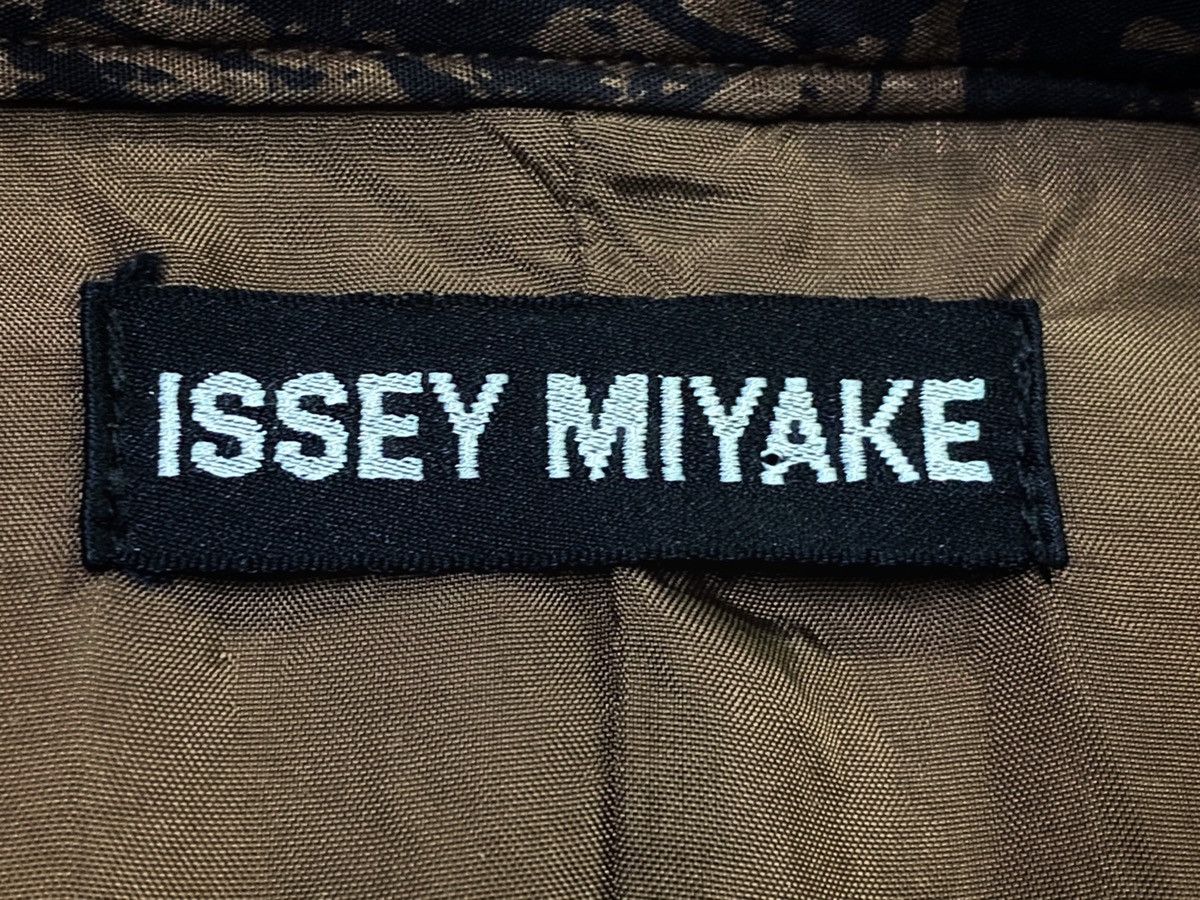 Issey Miyake 🔥RARE🔥VINTAGE ISSEY MIYAKE FLORAL PRINT BUTTONED VEST Size US M / EU 48-50 / 2 - 6 Thumbnail