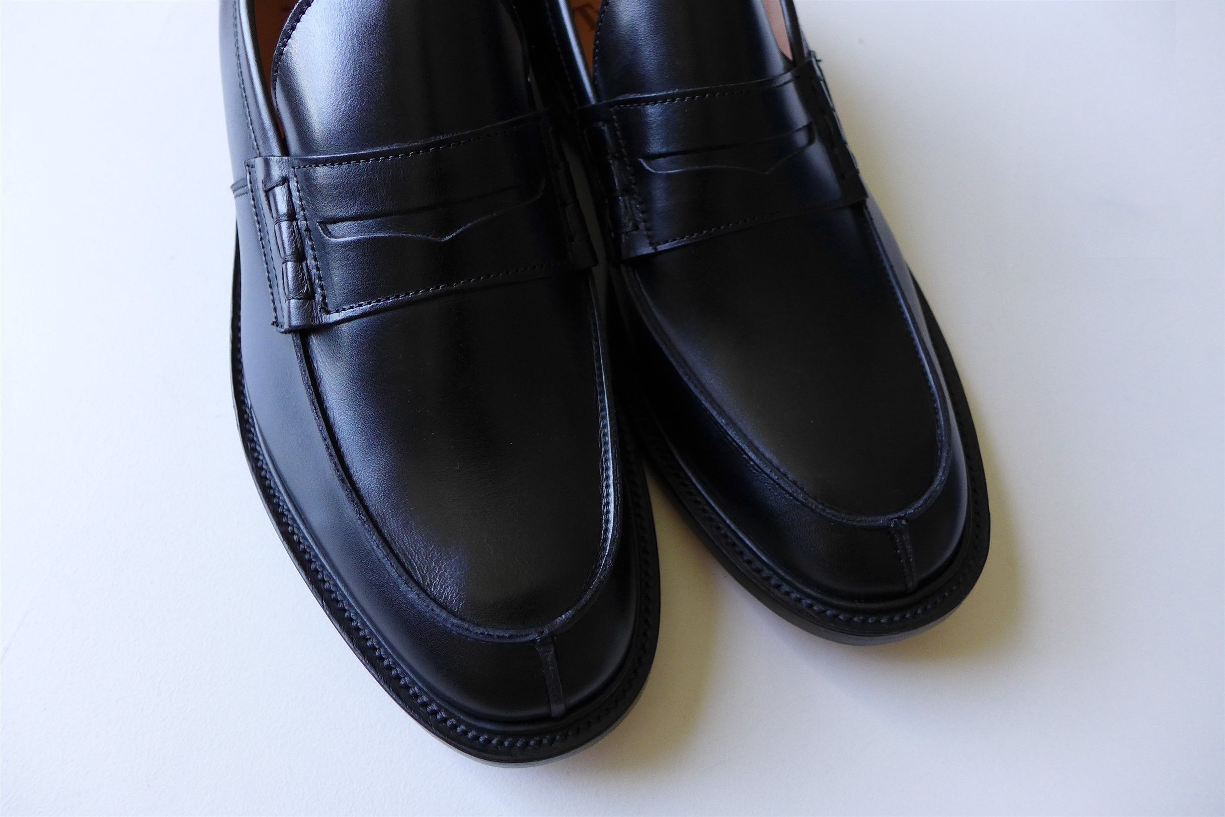 Tricker's Tricker's James Penny Loafer Shoe - Black Calf Leather Size US 9 / EU 42 - 2 Thumbnail