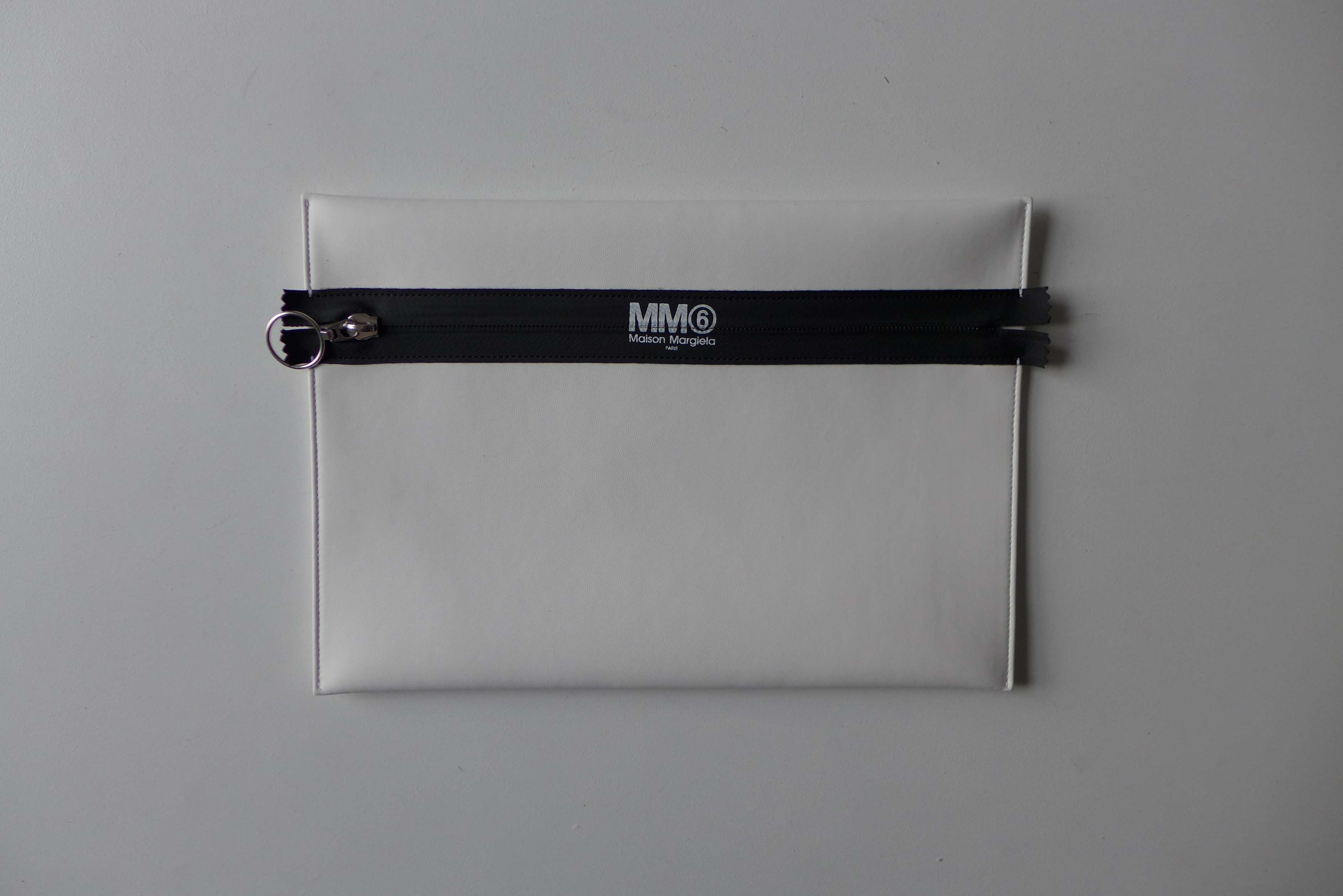 Maison Margiela Margiela MM6 White Cigarette Case Size ONE SIZE - 2 Thumbnail