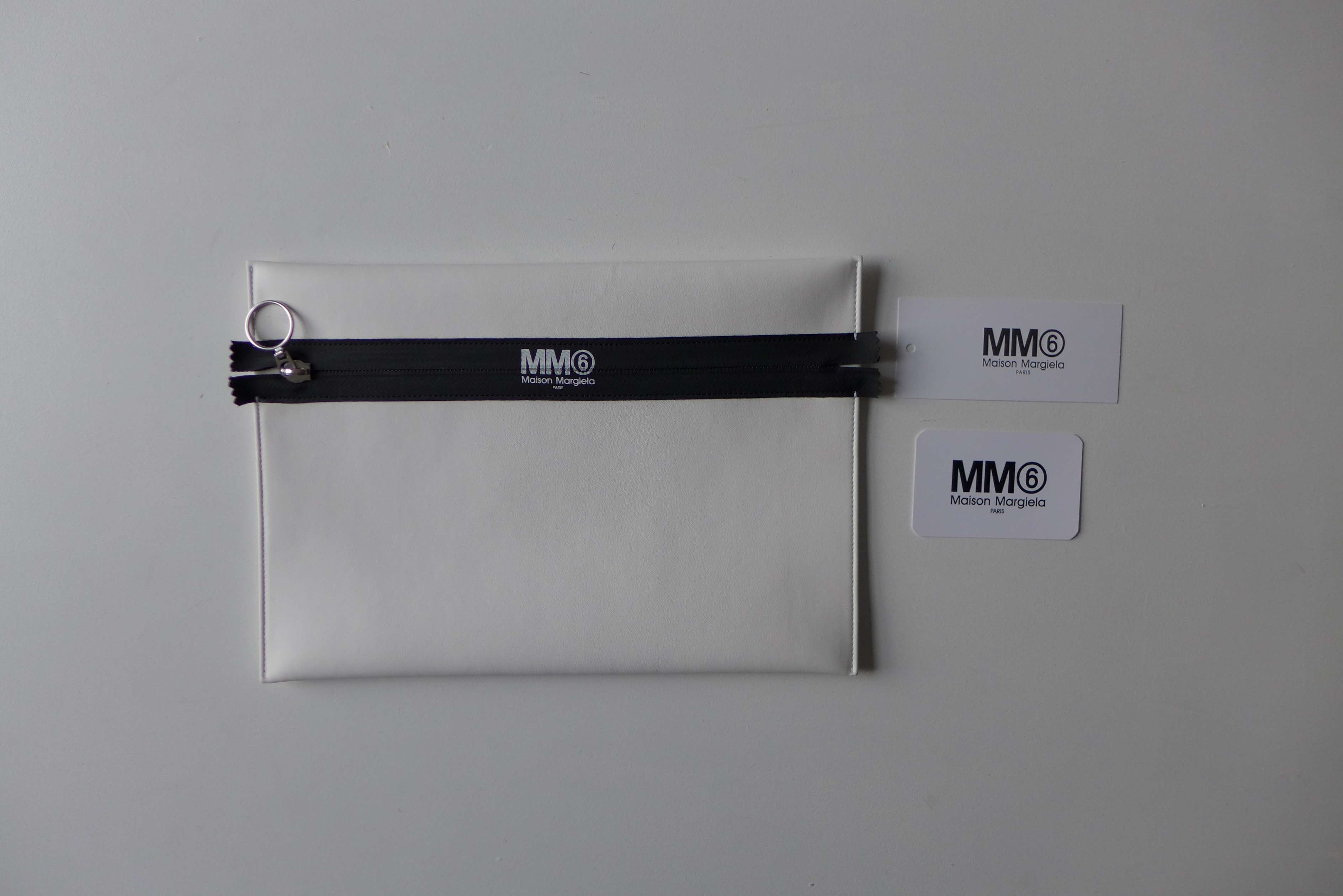 image of Maison Margiela Margiela Mm6 White Cigarette Case, Men's