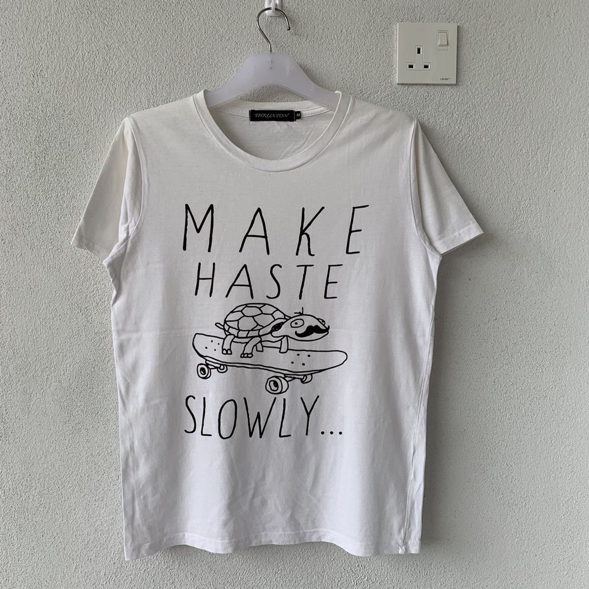 Japanese Brand THRUXTON t shirt spell out big design.. Size US M / EU 48-50 / 2 - 1 Thumbnail