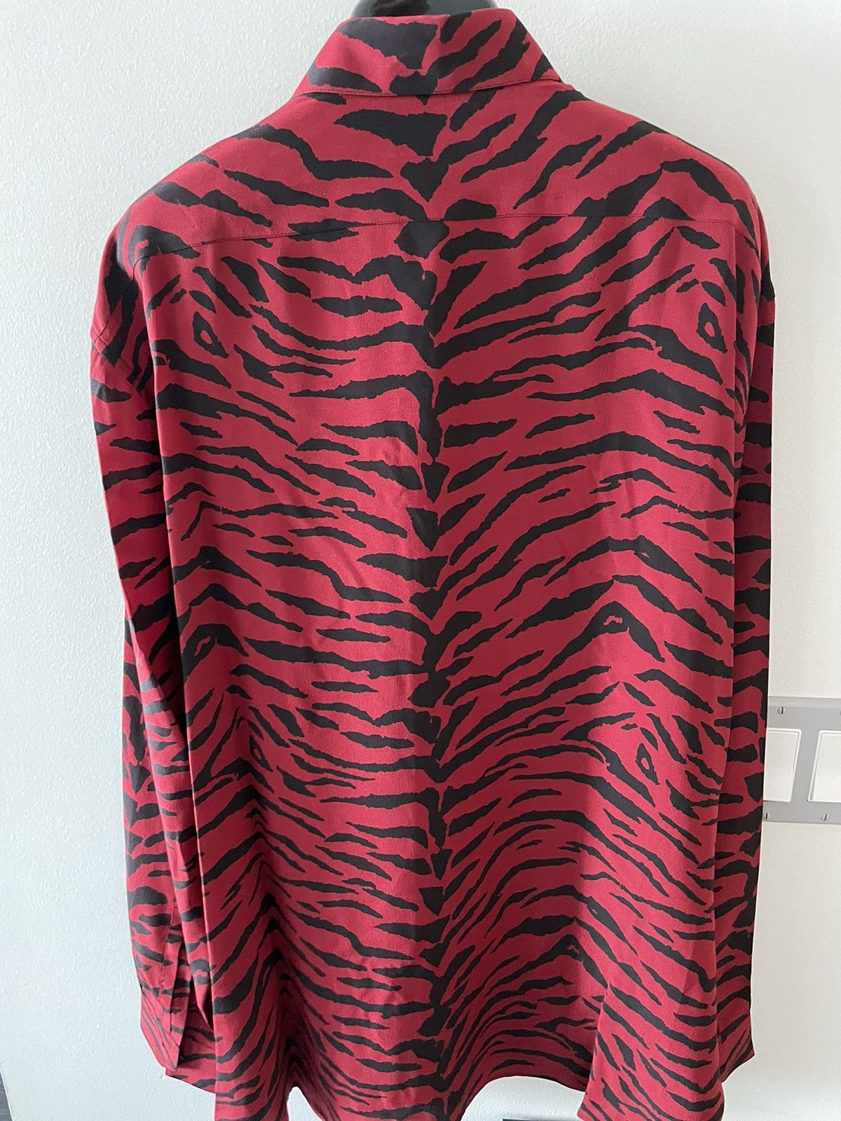 Hedi Slimane × Saint Laurent Paris × Yves Saint Laurent $1,450 New Super Runway 100% Silk Tiger Zebra Print Shirt Size US XL / EU 56 / 4 - 15 Thumbnail