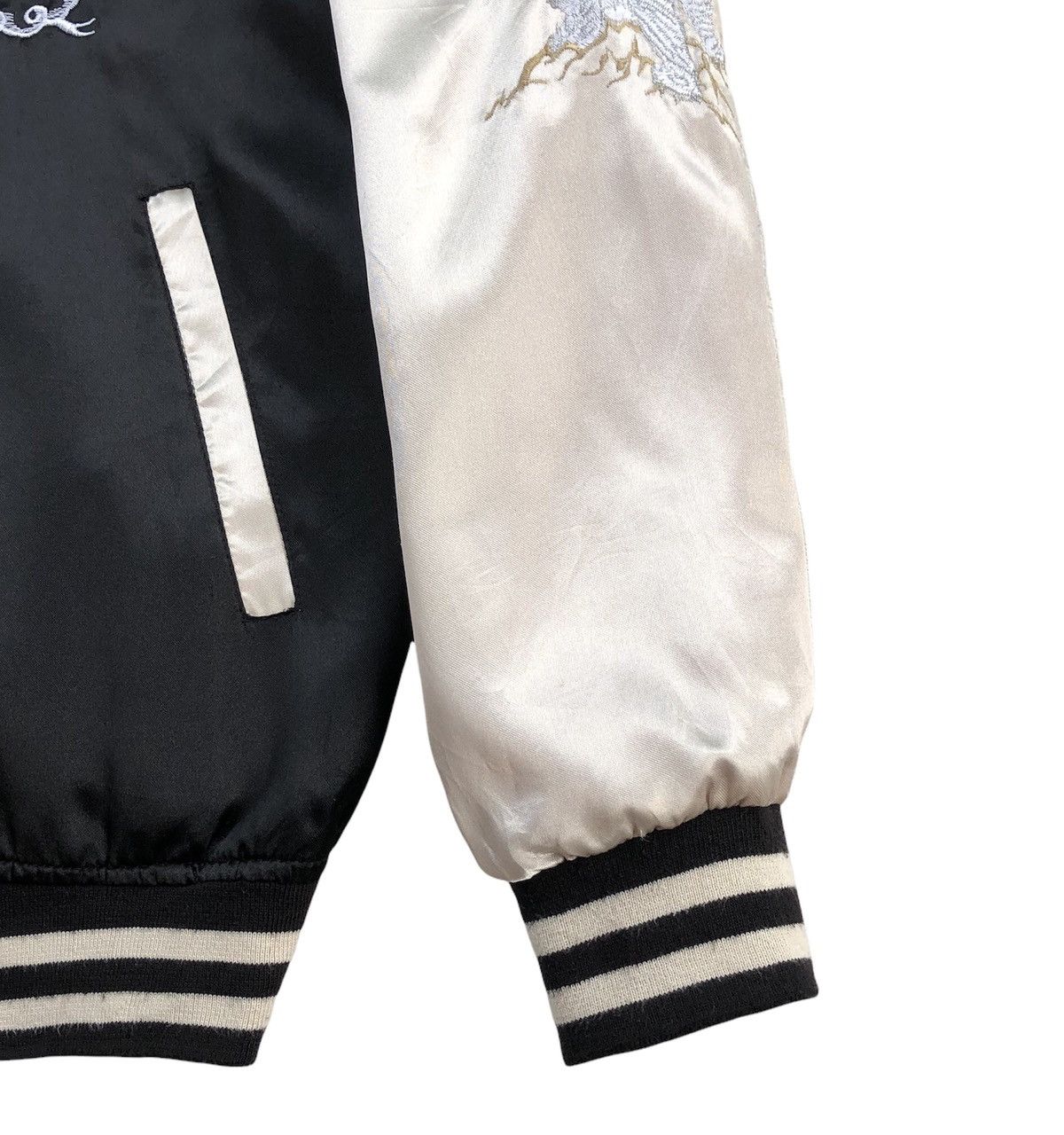 Japanese Brand Japanese Traditional Dragon and Koi Sukajan Bomber Jacket Size US M / EU 48-50 / 2 - 11 Thumbnail