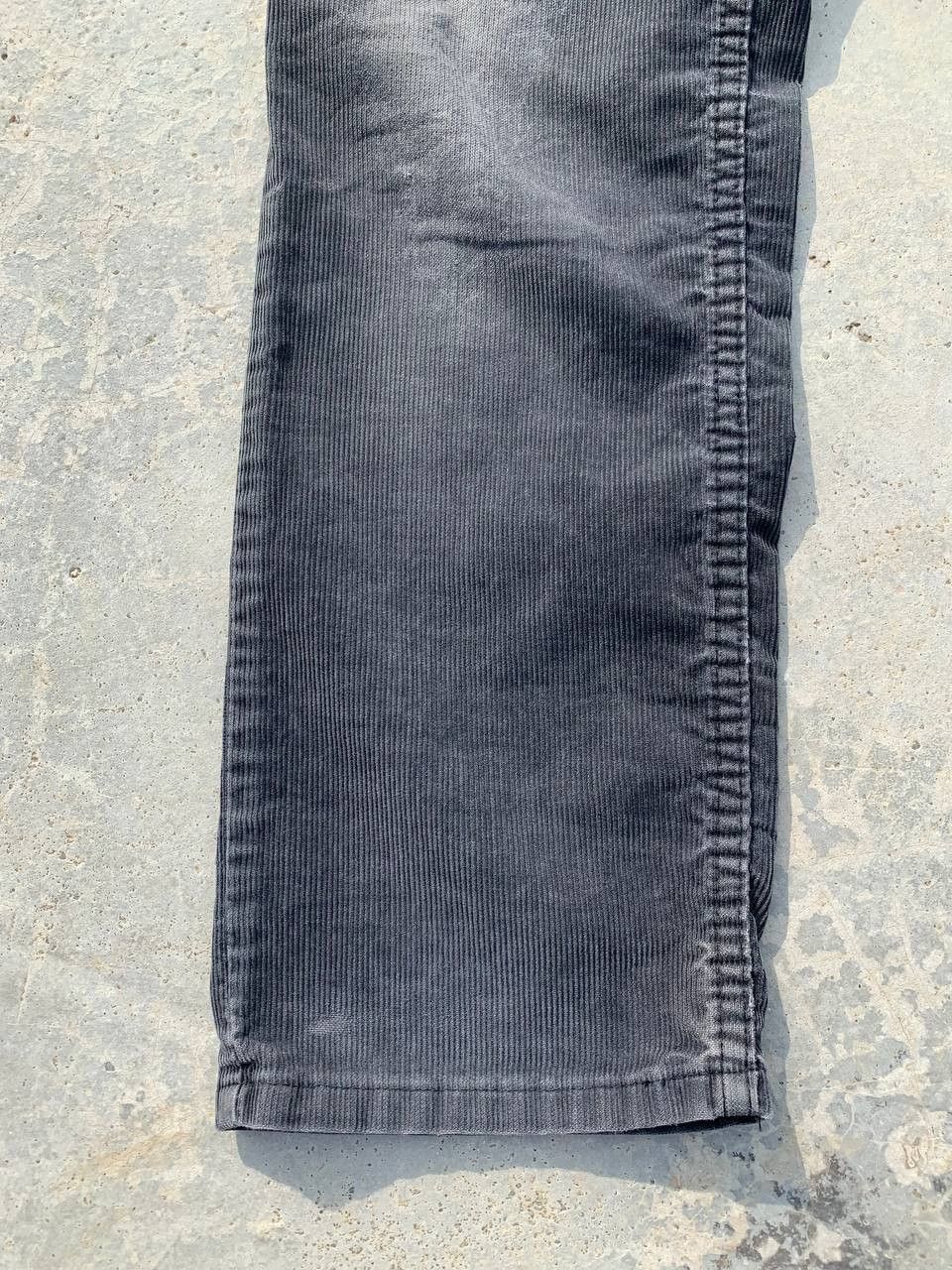 Levi's Levis 519 Vintage Thrashed Faded Black Corduroy Pants Size US 29 - 13 Thumbnail