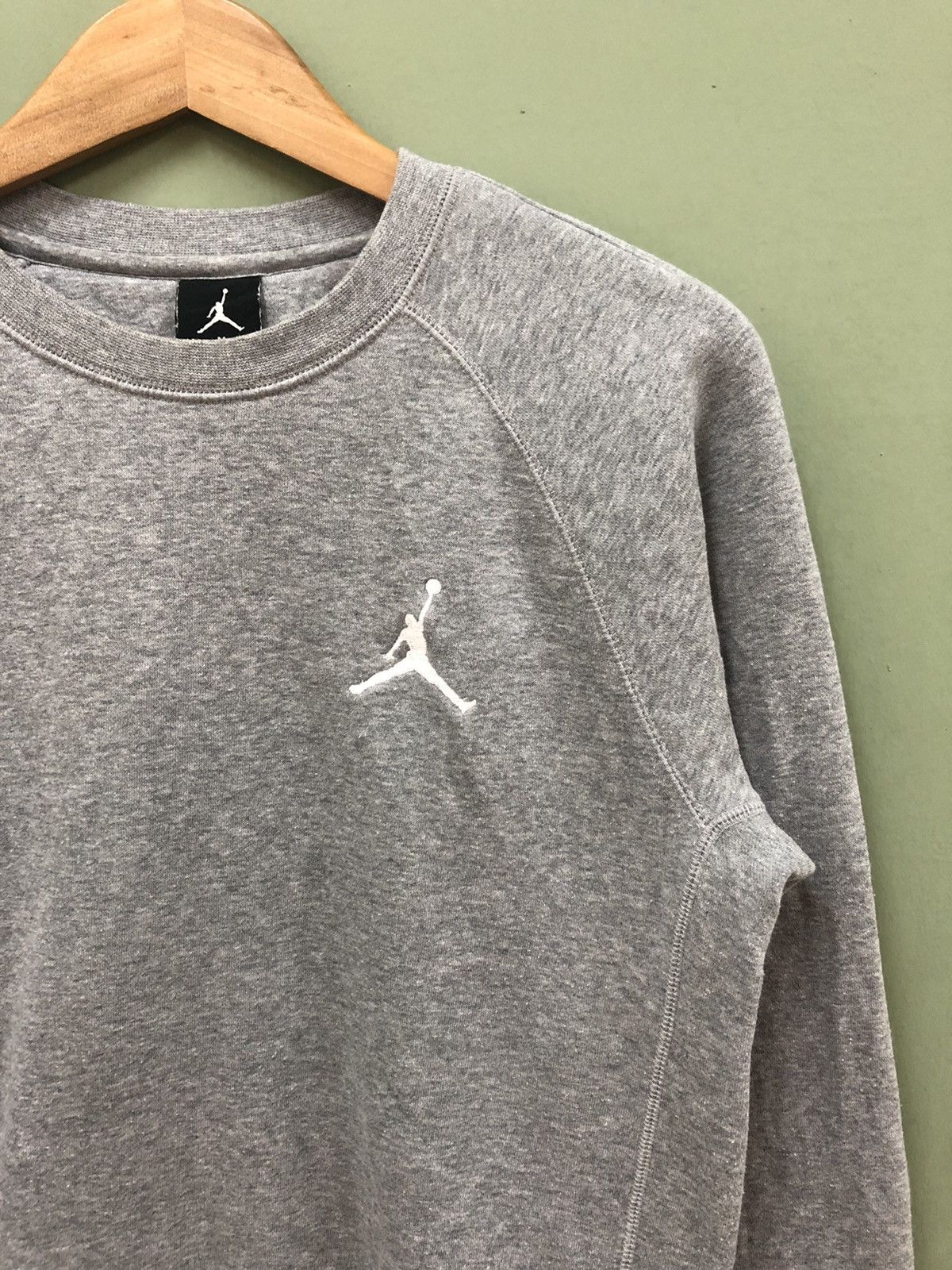 Jordan Brand × Nike AIR JORDAN - EMBROIDERED SMALL CHEST LOGO SWEATSHIRT Size US M / EU 48-50 / 2 - 4 Thumbnail