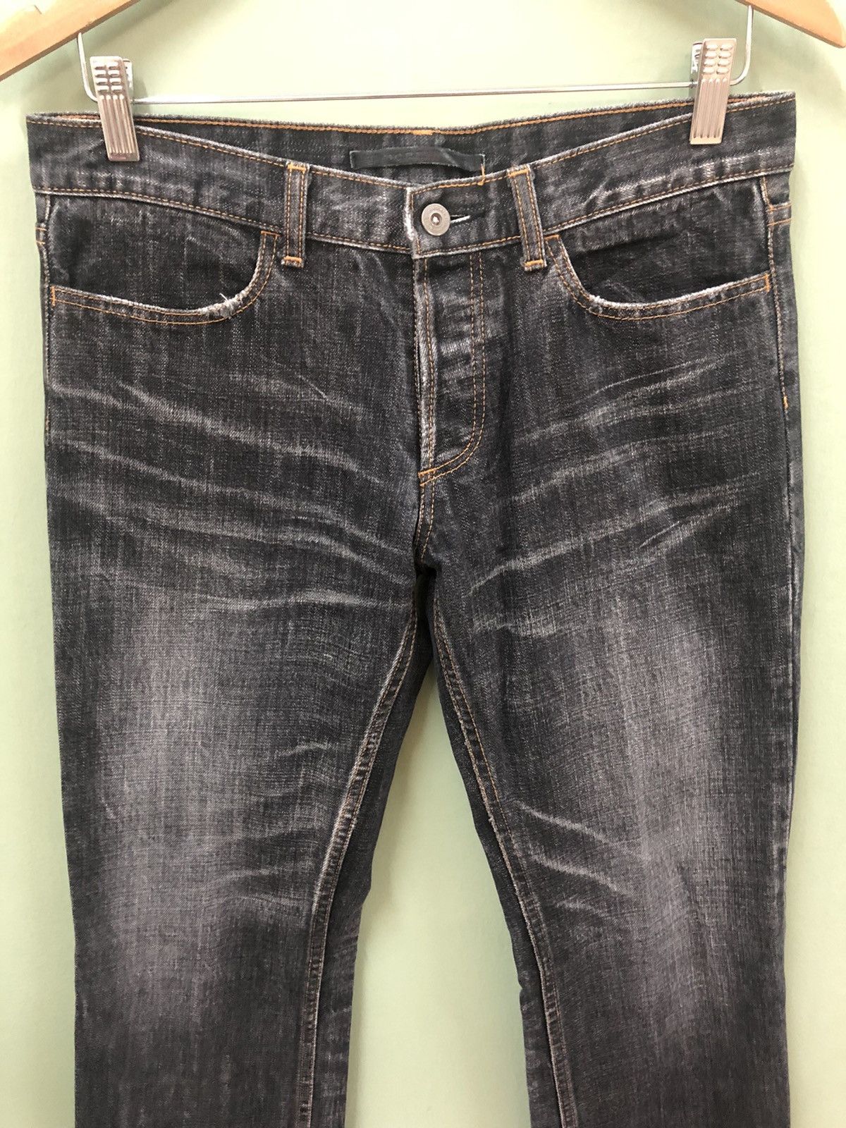 Designer × Japanese Brand × RIPVANWINKLE RIPVANWINKLE - SLIM FLARE FIT MEDIUM WASH DISTRESS JEANS Size US 30 / EU 46 - 2 Thumbnail