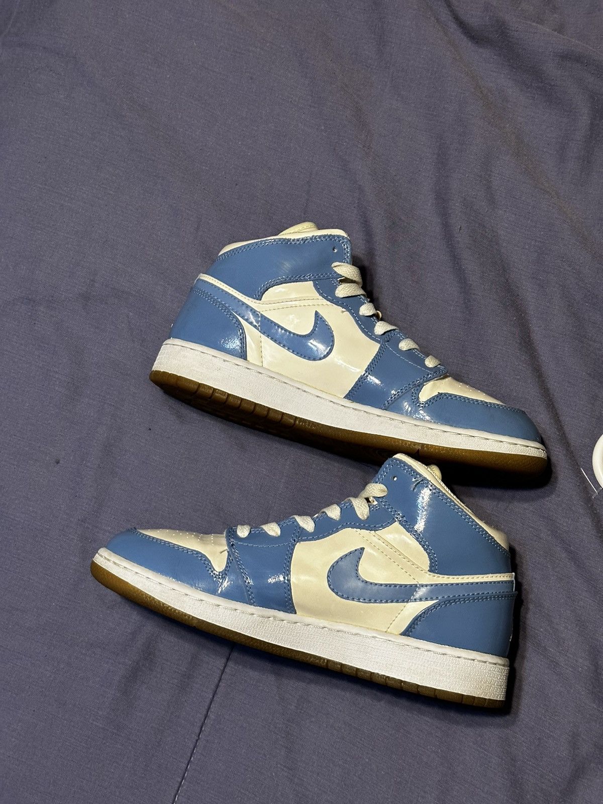 Jordan Brand 2003 Jordan 1 UNC Patent size 6y mid white blue | Grailed