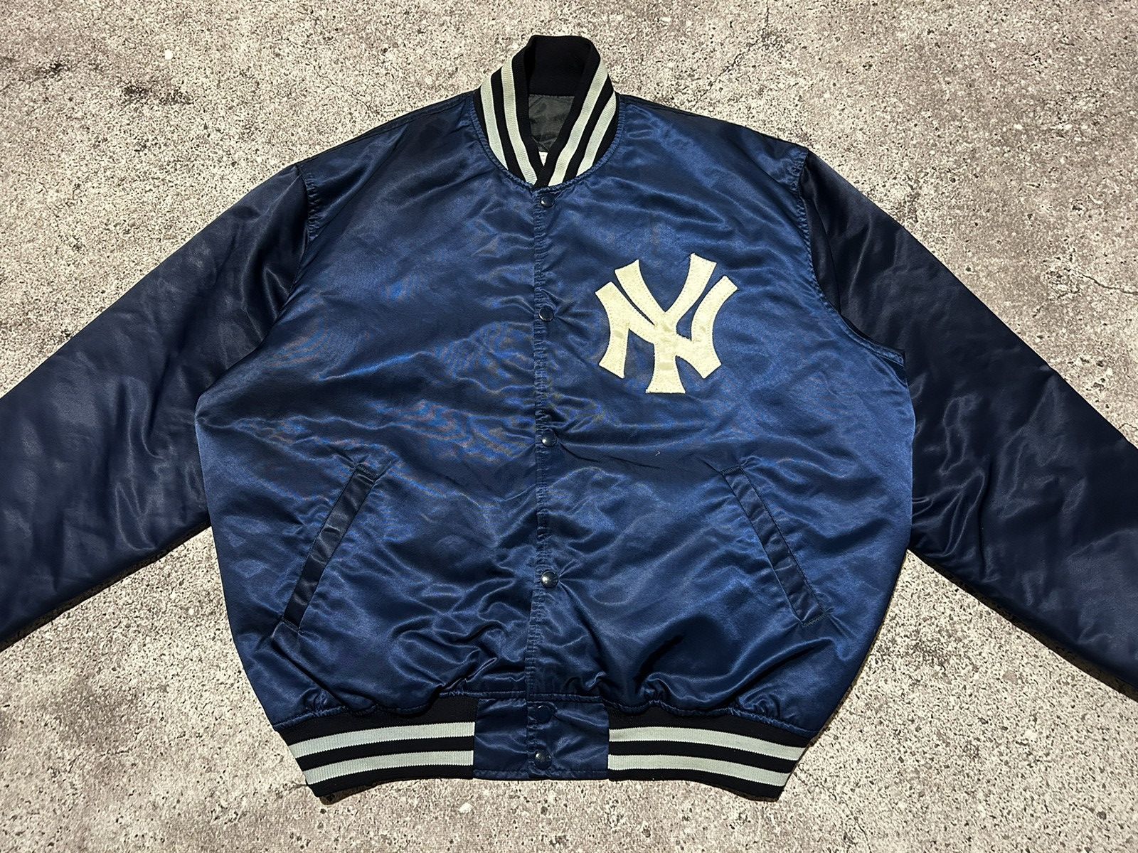 New York Yankees × Starter × Vintage Satin 80s/90s bomber starter jacket Size US XL / EU 56 / 4 - 1 Thumbnail