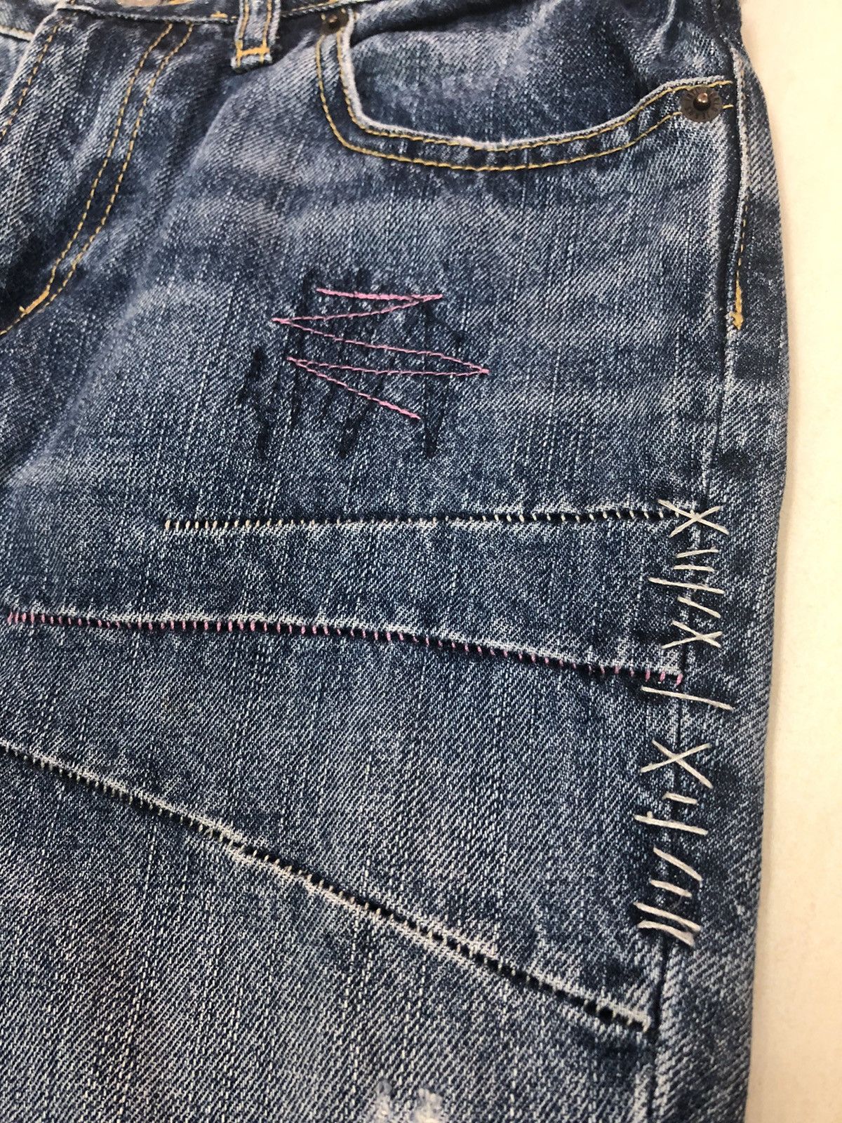 Hysteric Glamour × Japanese Brand BISON - SLIM FIT REBUILED BORO PATCHWORK DISTRESSED JEANS Size US 30 / EU 46 - 12 Thumbnail