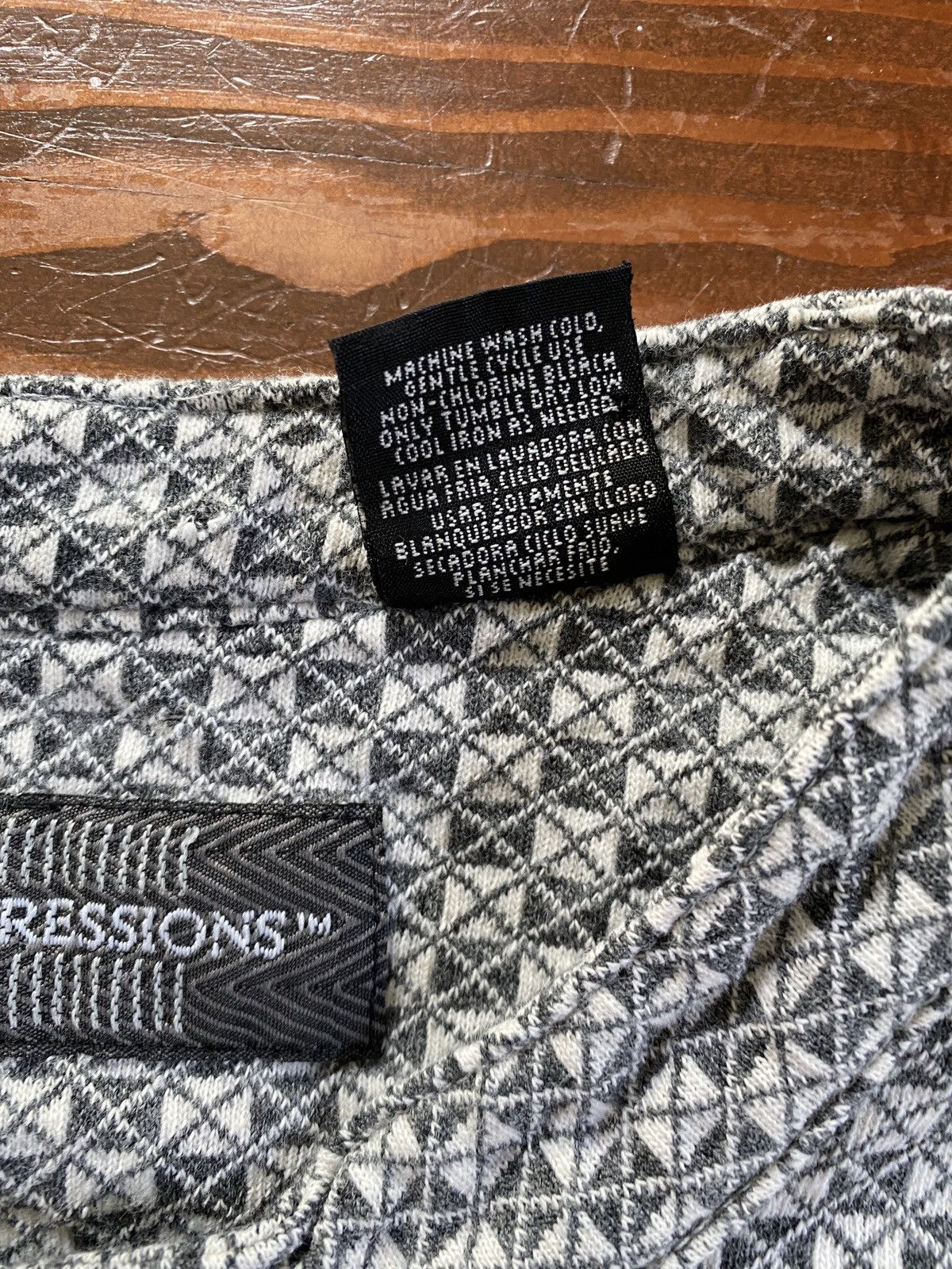 Vintage Vintage 90’s Expressions Patterned Henley Long Sleeve Tee Size US XL / EU 56 / 4 - 4 Thumbnail