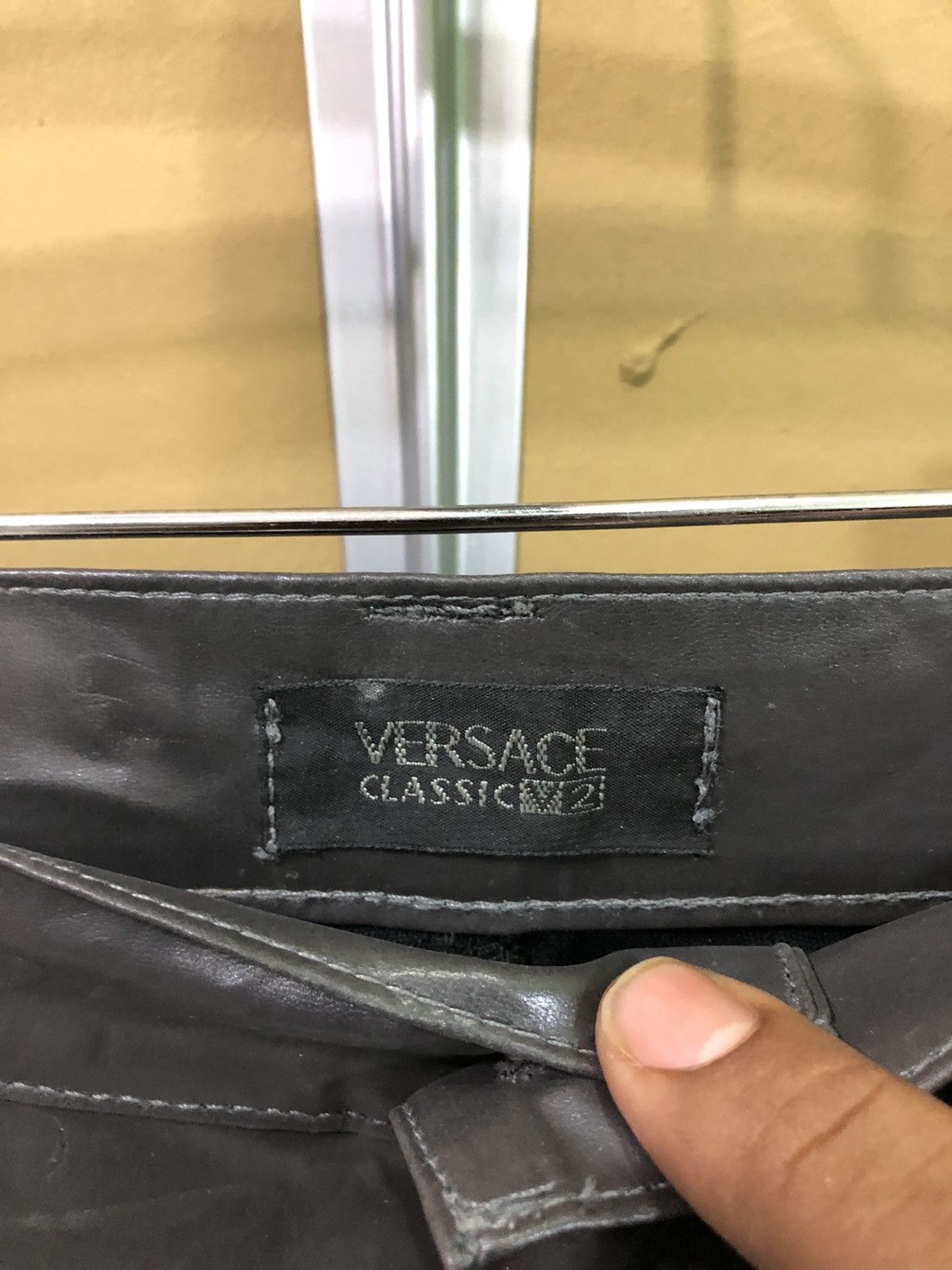 Leather Vintage Versace Classic V2 Leather Pants Size US 30 / EU 46 - 4 Thumbnail