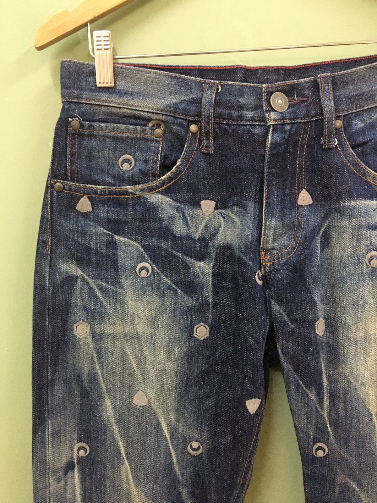 Hysteric Glamour × Takeo Kikuchi TK MIXPICE - RELAXED FIT WASHED ALLOVER EMBROIDERED LOGO Size US 30 / EU 46 - 4 Thumbnail
