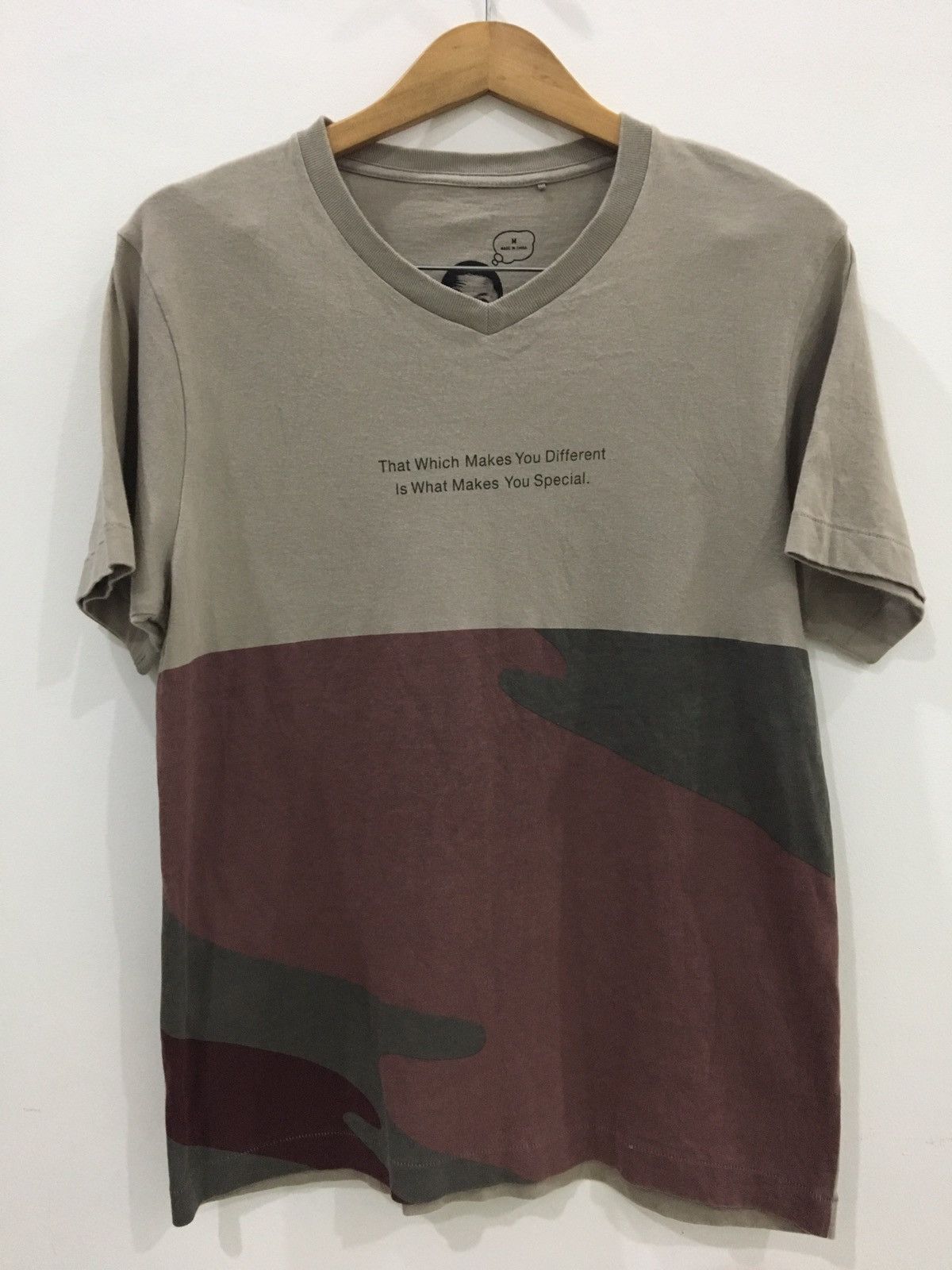 Pharrell PHARRELL WILLIAMS - I AM OTHER CAMO V-NECK T-SHIRT Size US M / EU 48-50 / 2 - 1 Thumbnail