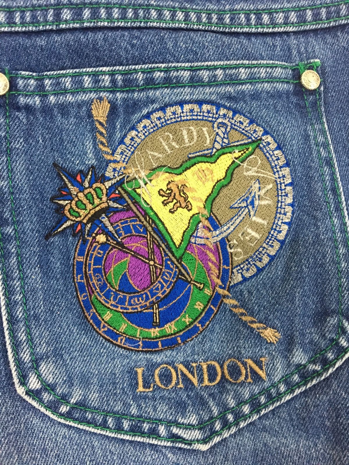 Designer × Hardy Amies REGULAR STRAIGHT FIT JEANS / EMBROIDERED BACKPOCKET LOGO Size US 32 / EU 48 - 16 Thumbnail