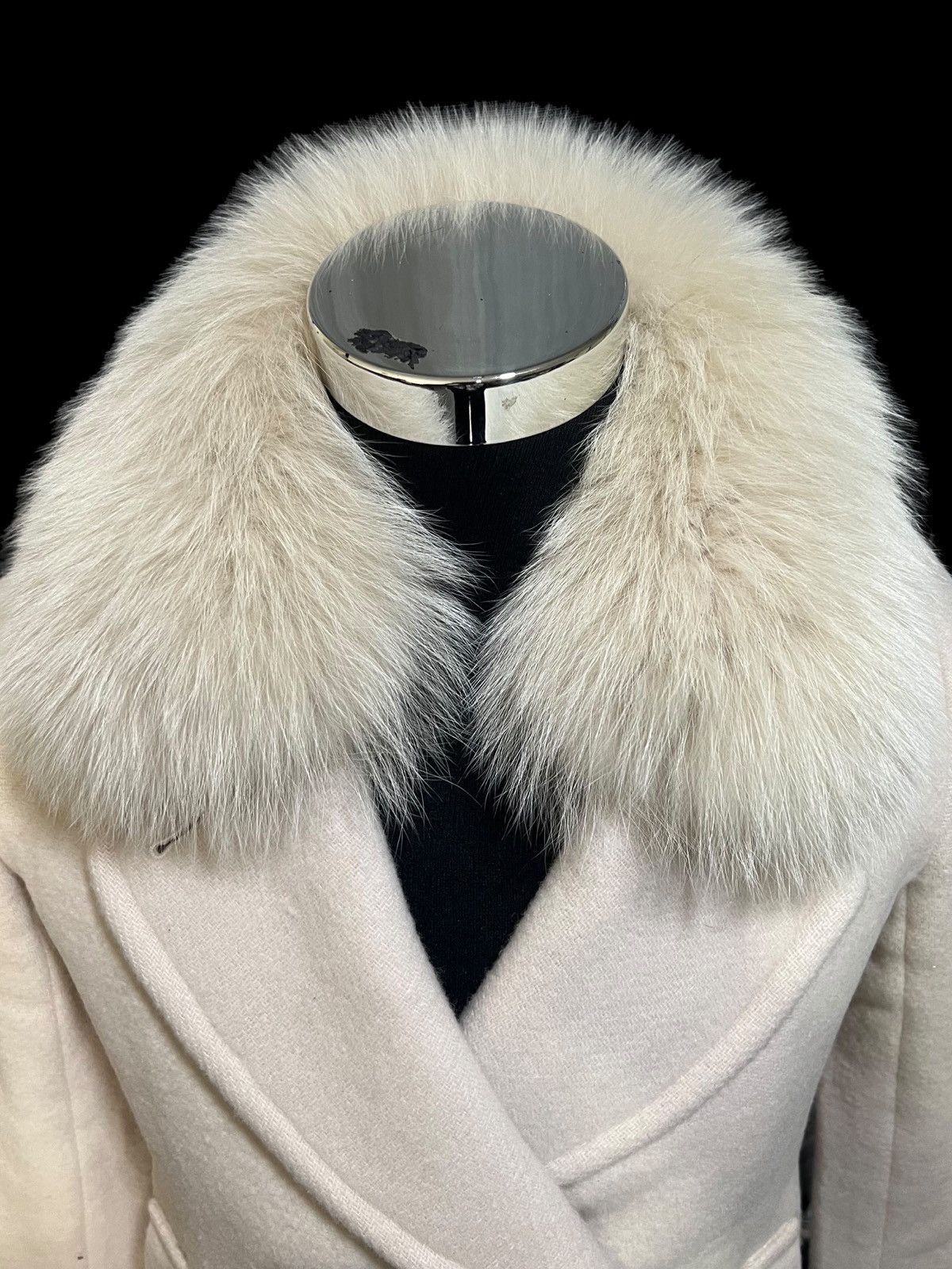 Designer × Japanese Brand 🔥NEED GONE🔥FRAY ID CASUAL WEAR CREAM WOOL PEACOAT FUR COLLAR Size S / US 4 / IT 40 - 5 Thumbnail