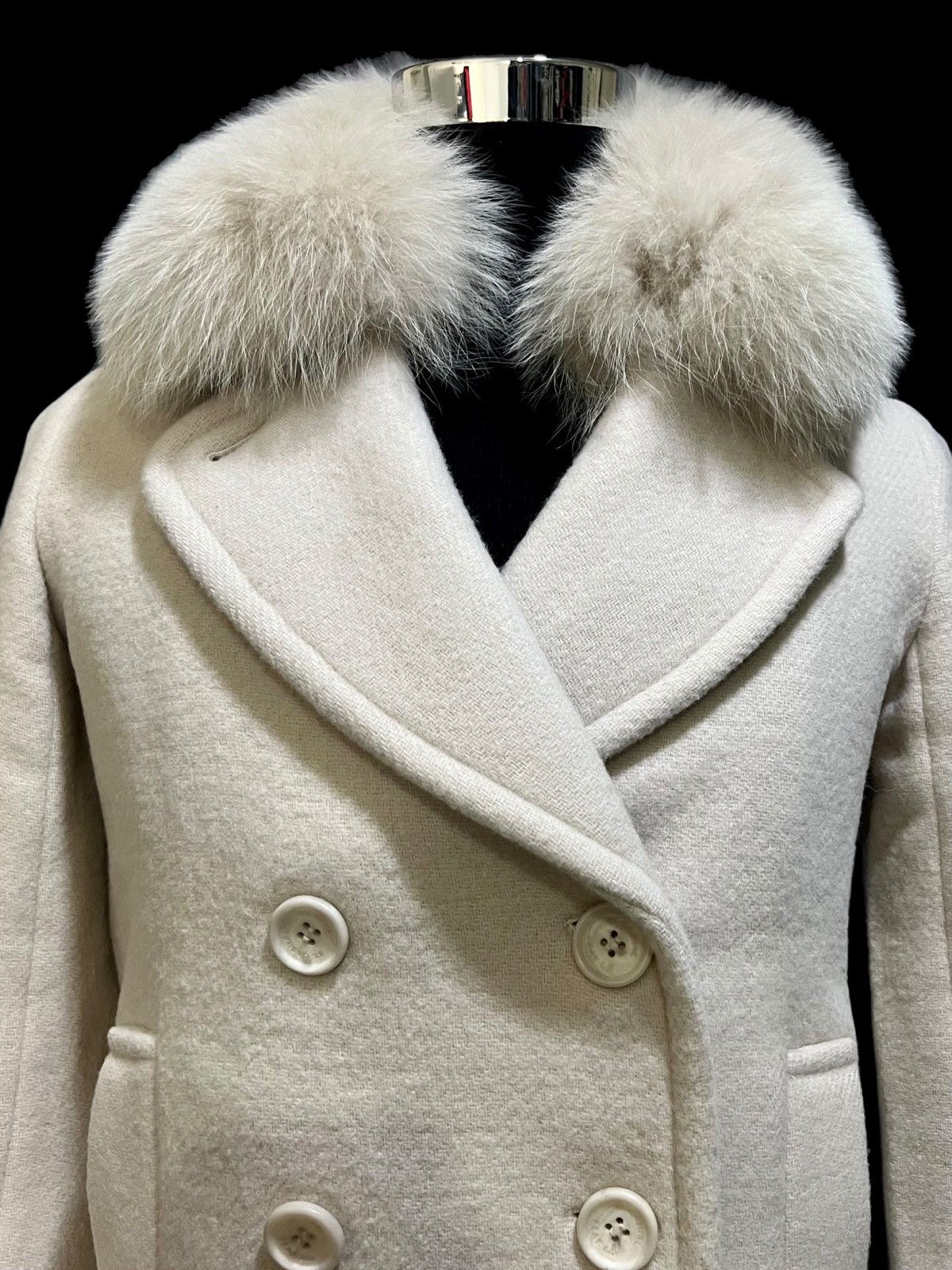 Designer × Japanese Brand 🔥NEED GONE🔥FRAY ID CASUAL WEAR CREAM WOOL PEACOAT FUR COLLAR Size S / US 4 / IT 40 - 4 Thumbnail