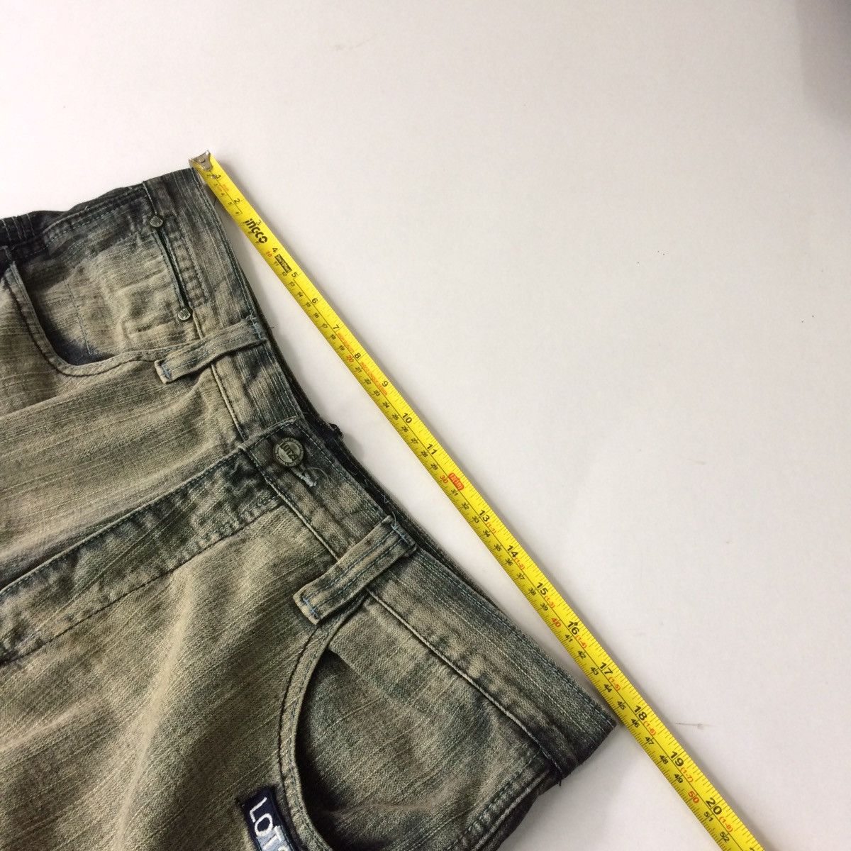 If Six Was Nine BAGGY DENIM LOT29 ART BUGS BUNNY JEANS PANTS Size US 33 - 11 Thumbnail