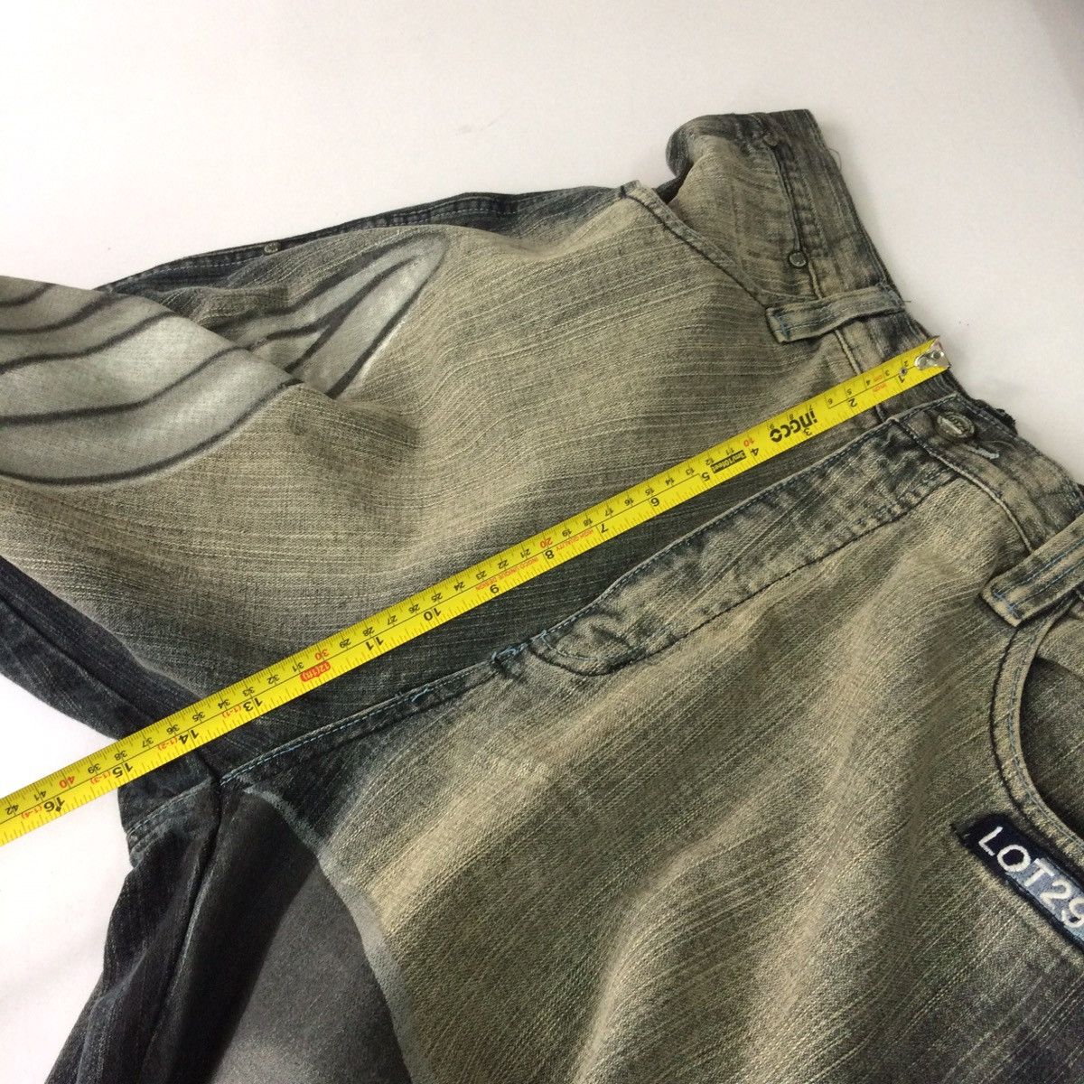 If Six Was Nine BAGGY DENIM LOT29 ART BUGS BUNNY JEANS PANTS Size US 33 - 12 Thumbnail