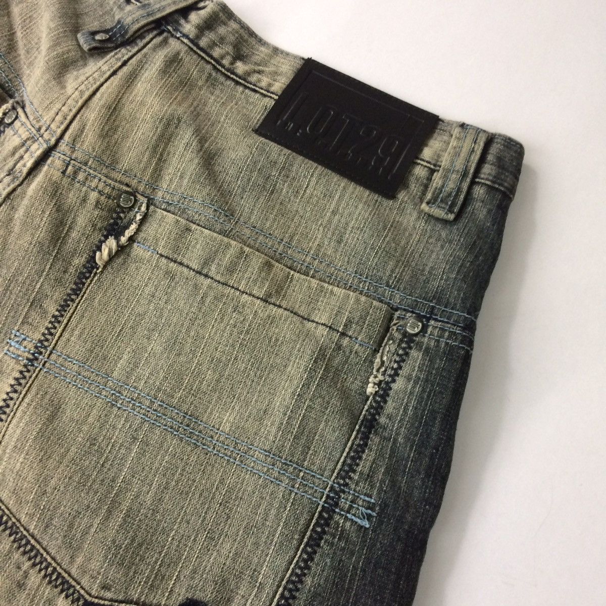 If Six Was Nine BAGGY DENIM LOT29 ART BUGS BUNNY JEANS PANTS Size US 33 - 9 Thumbnail