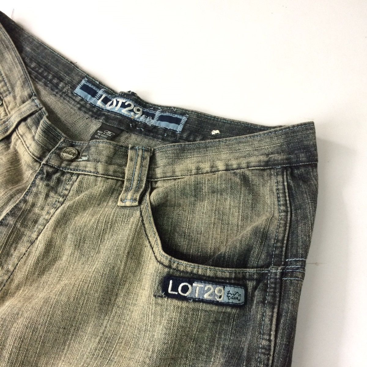 If Six Was Nine BAGGY DENIM LOT29 ART BUGS BUNNY JEANS PANTS Size US 33 - 6 Thumbnail