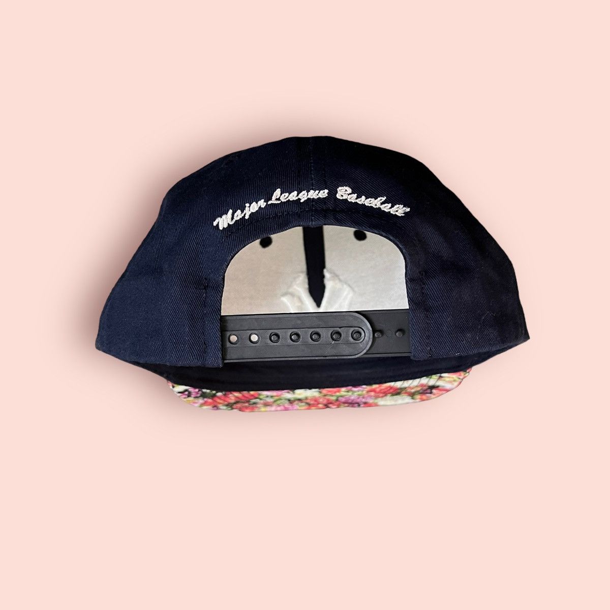 MLB VINTAGE MLB NY YANKEES FLORAL BRIM SNAPBACK CAP Size ONE SIZE - 19 Thumbnail