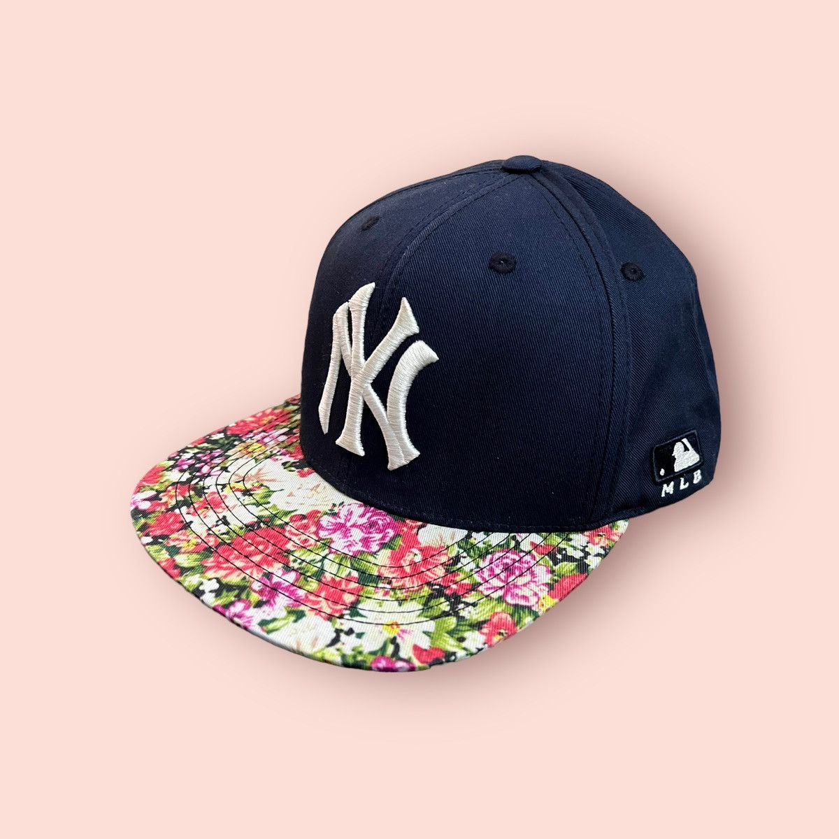MLB VINTAGE MLB NY YANKEES FLORAL BRIM SNAPBACK CAP Size ONE SIZE - 3 Thumbnail
