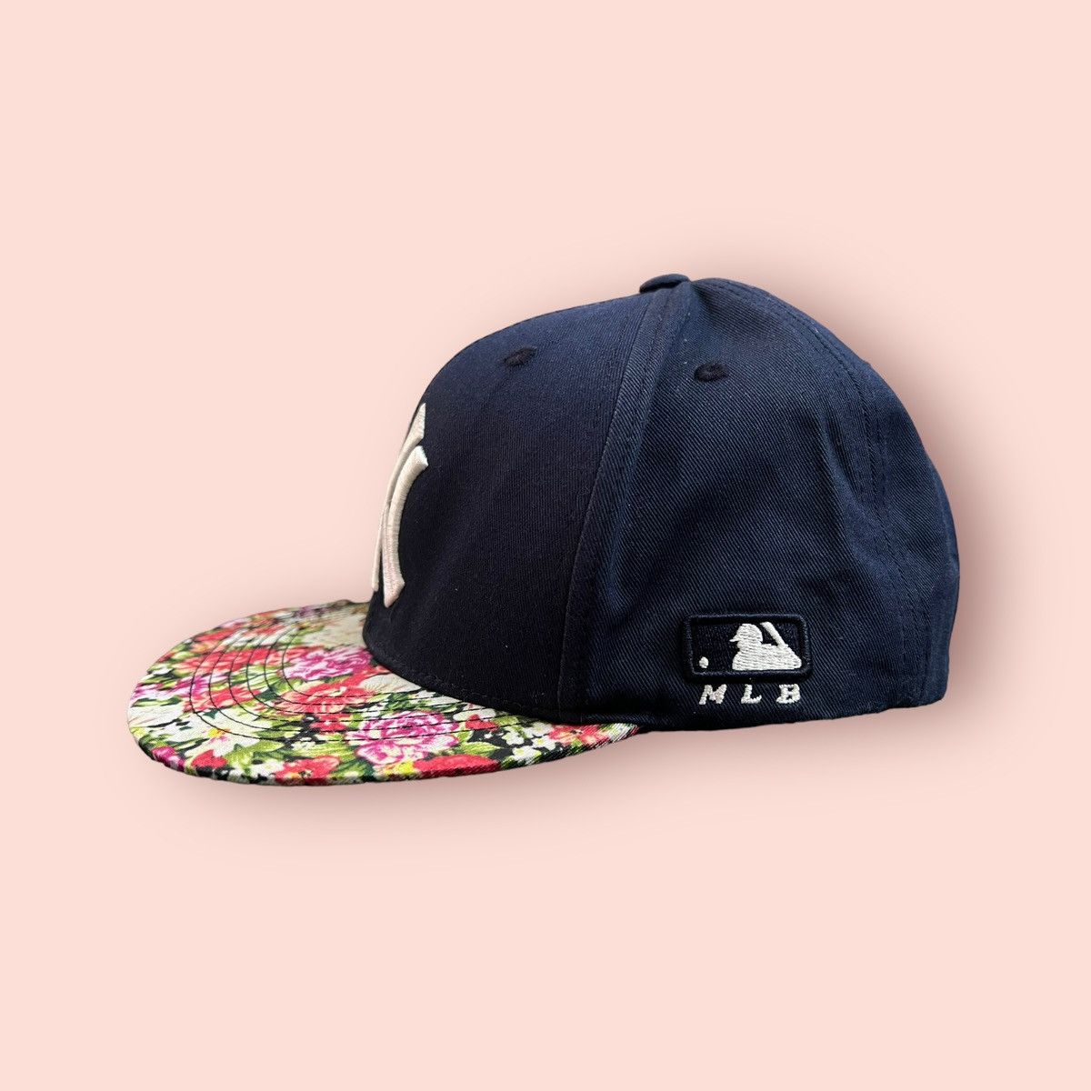 MLB VINTAGE MLB NY YANKEES FLORAL BRIM SNAPBACK CAP Size ONE SIZE - 6 Thumbnail