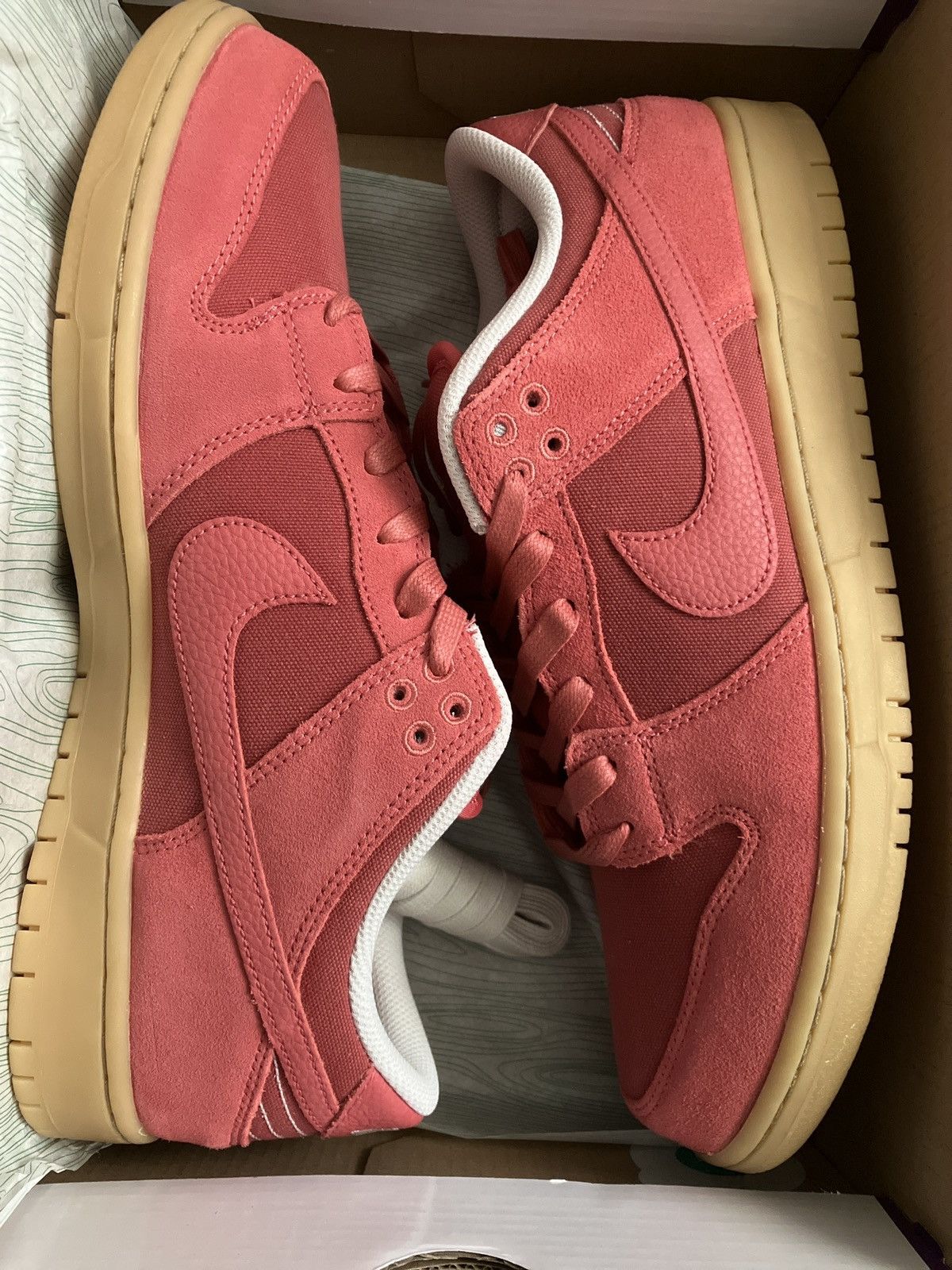 Nike Nike SB Dunk Low Adobe Size US 11 / EU 44 - 1 Thumbnail