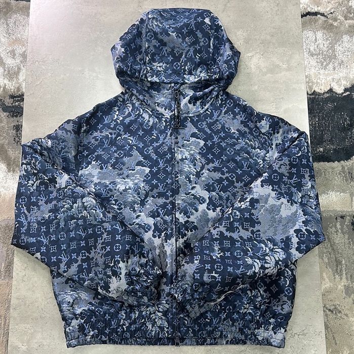 Louis Vuitton Damier Spread Windbreaker Blue. Size 54