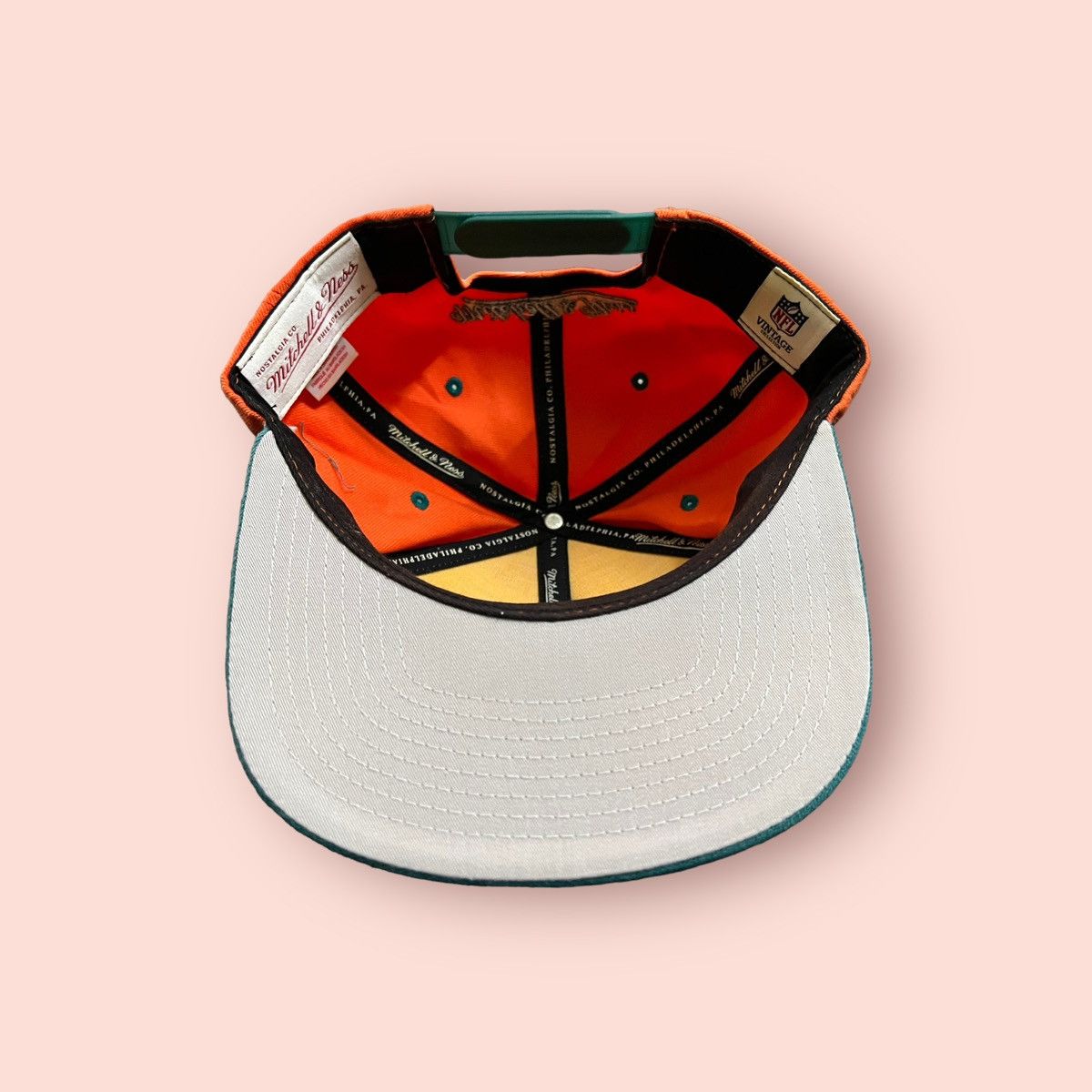 Gear for Sports × Mitchell & Ness × NFL VINTAGE MITCHELL & NESS NFL MIAMI DOLPHINS SNAPBACK CAP Size ONE SIZE - 19 Thumbnail