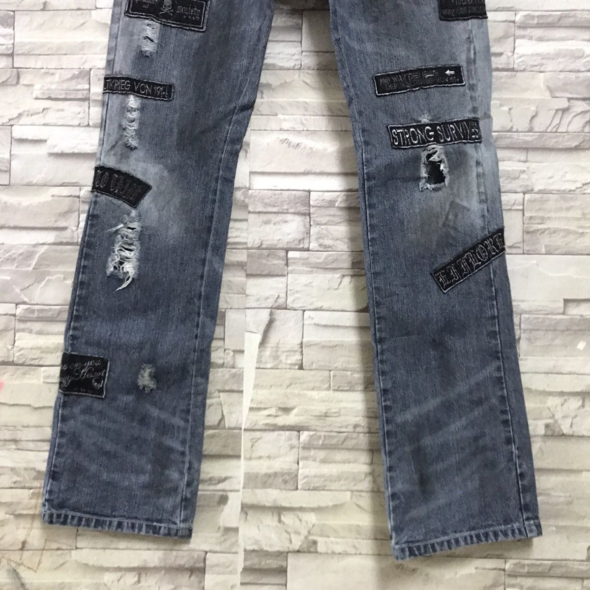 In The Attic IN THE ATTIC Distressed Denim Dirty Patches Jeans Size US 34 / EU 50 - 6 Thumbnail