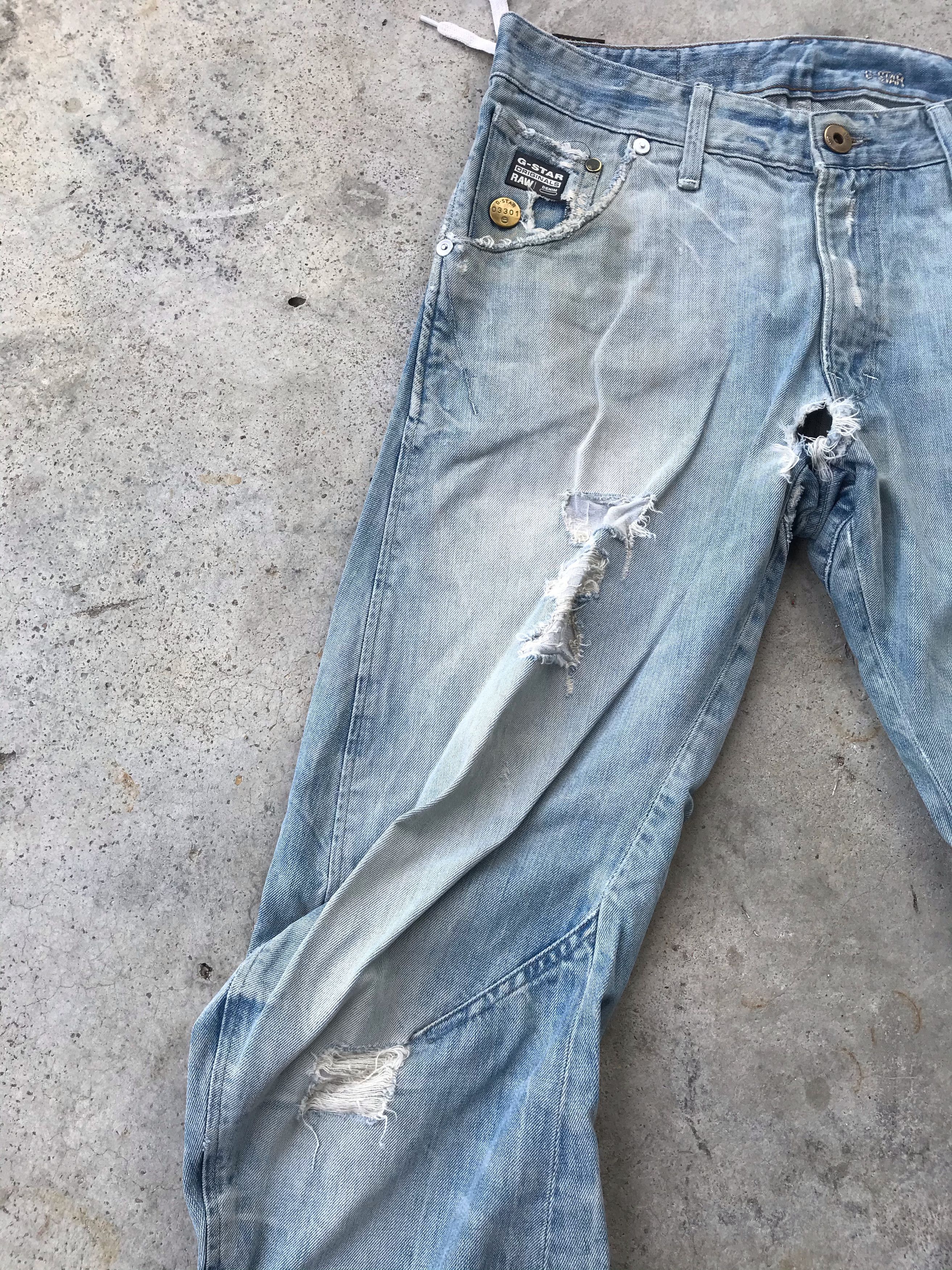 G-Star G-star flared light wash denim jeans 30x31 Size US 30 / EU 46 - 2 Thumbnail