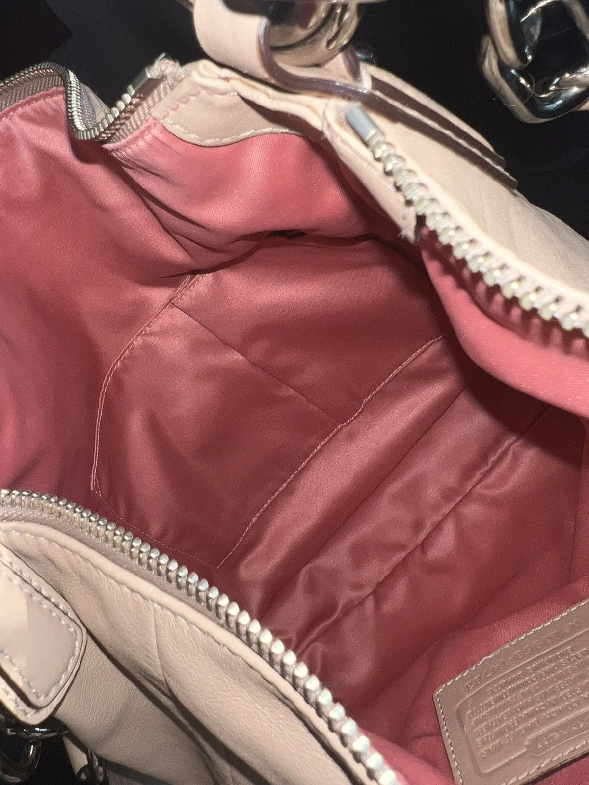 Coach Leather Coach Shoulder Bag W/ Coral Interior Size ONE SIZE - 6 Thumbnail